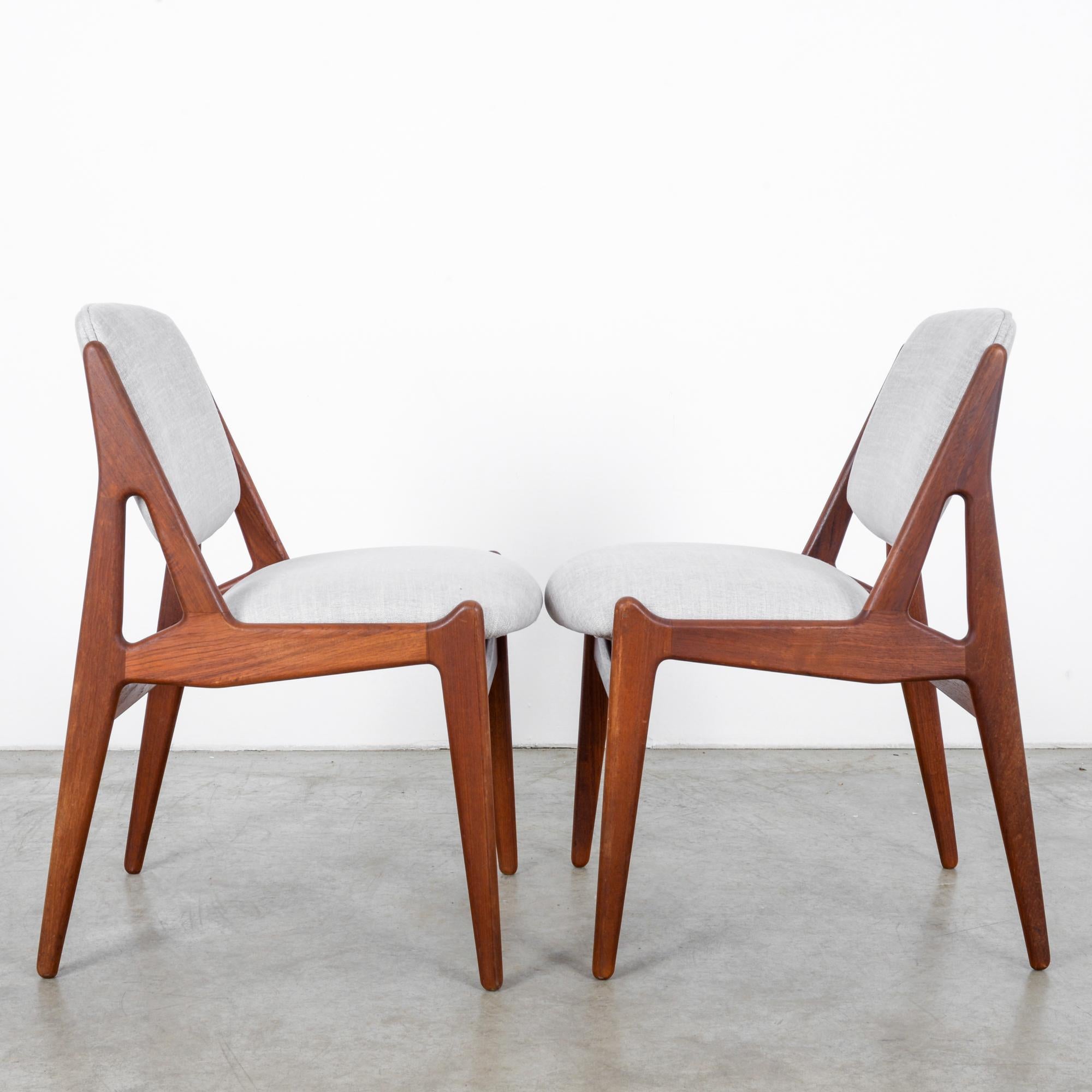 Arne Vodder Upholstered Teak Side Chairs, a Pair In Good Condition In High Point, NC
