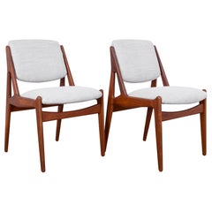 Arne Vodder Upholstered Teak Side Chairs, a Pair