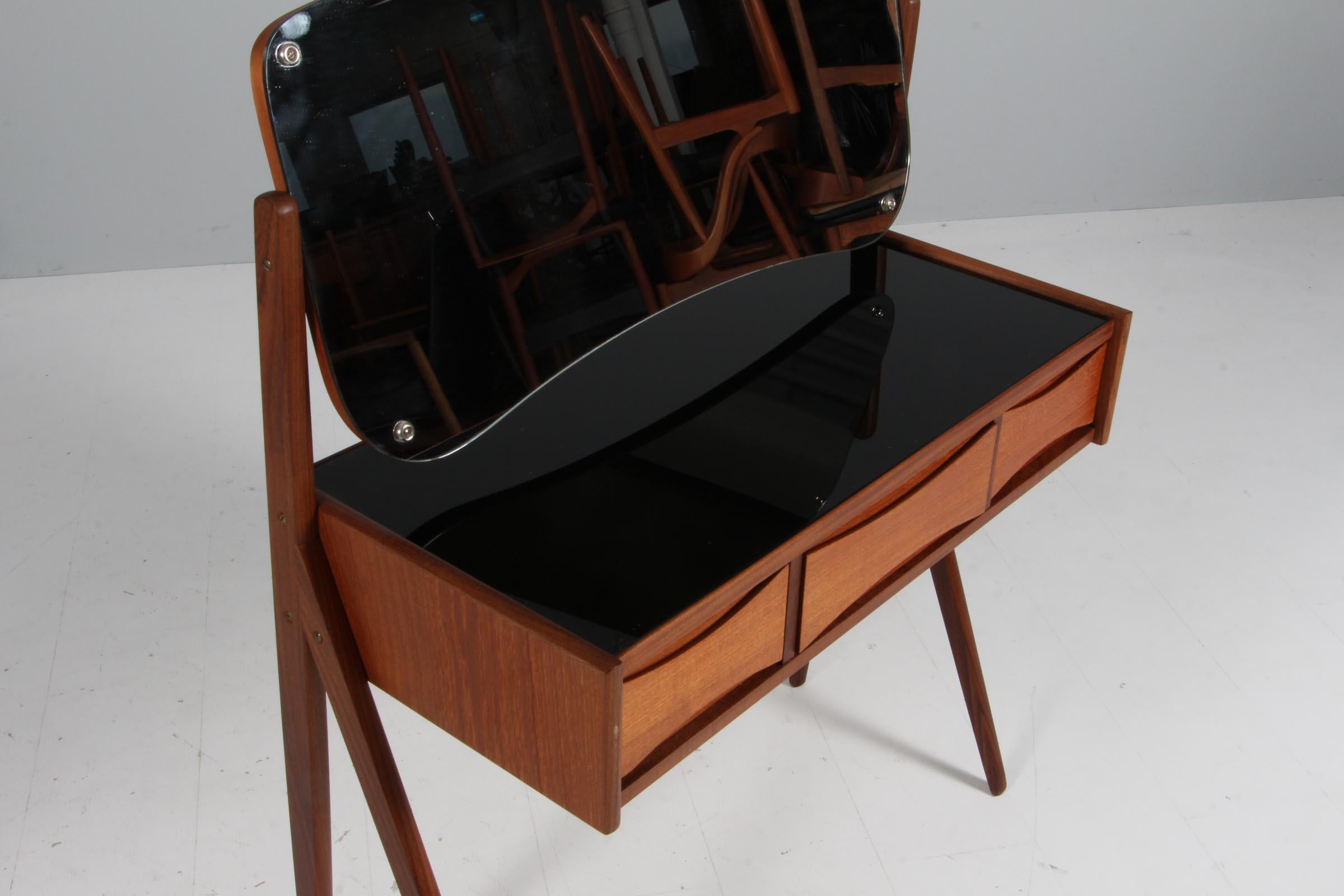 Arne Vodder Vanity Table, 1960s In Good Condition For Sale In Esbjerg, DK