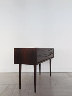 Mesita de noche o cómoda de madera de Arne Vodder, estilo de mediados de siglo, Dinamarca, década de 1960
