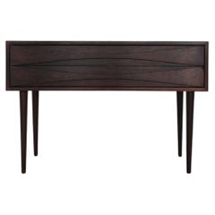Mesita de noche o cómoda de madera de Arne Vodder, estilo de mediados de siglo, Dinamarca, década de 1960