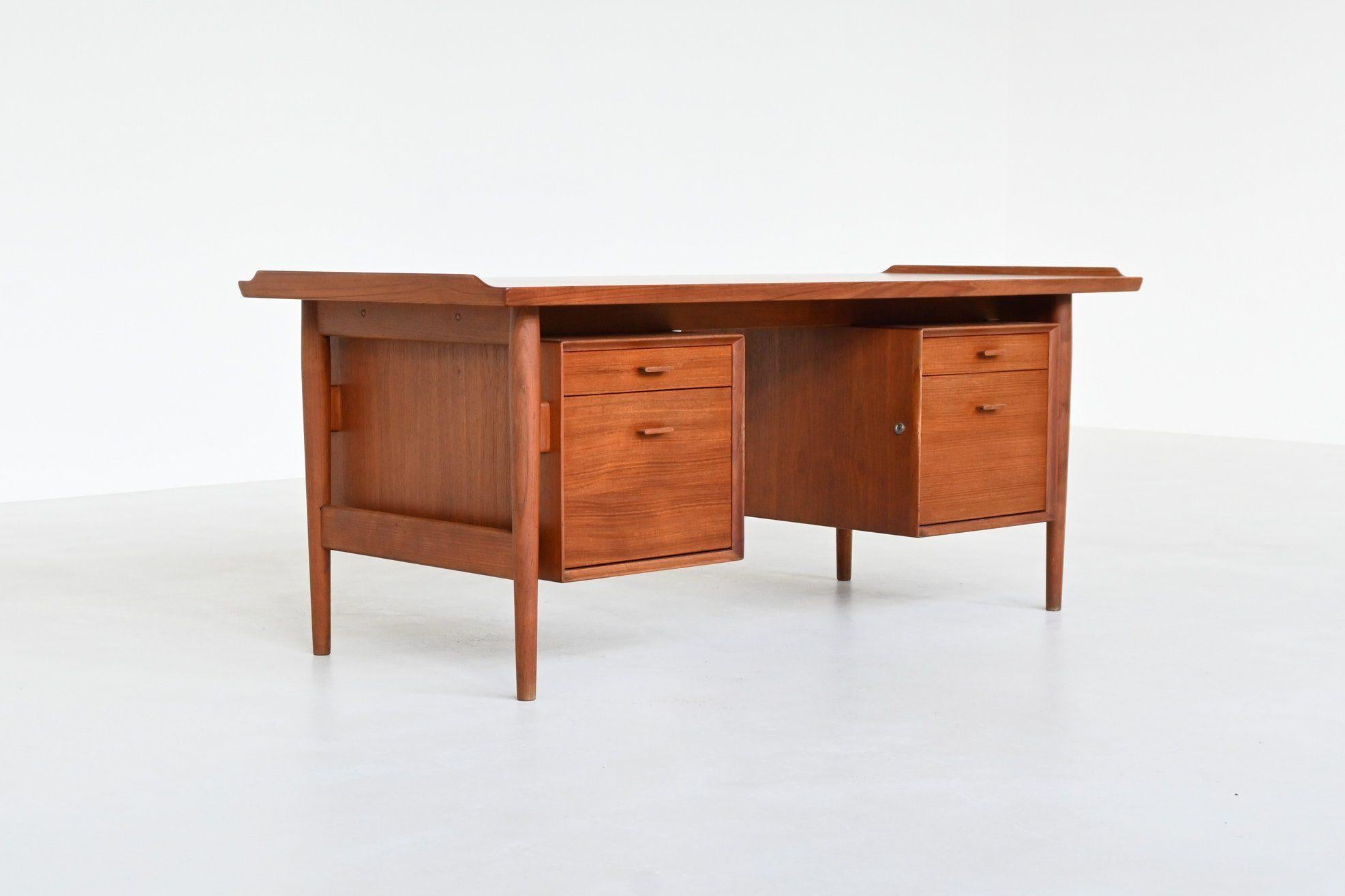 Arne Vodder Schreibtisch Modell 207 in Teakholz Sibast Dänemark 1960 im Zustand „Gut“ im Angebot in Etten-Leur, NL