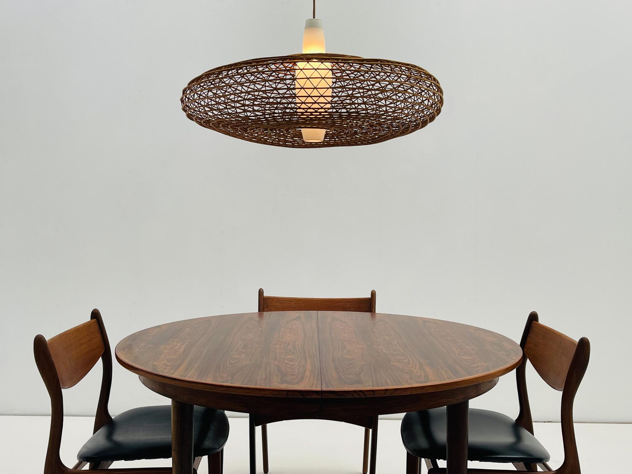 Arne Volder for Sibast -  Extendable Dining Table For Sale 3