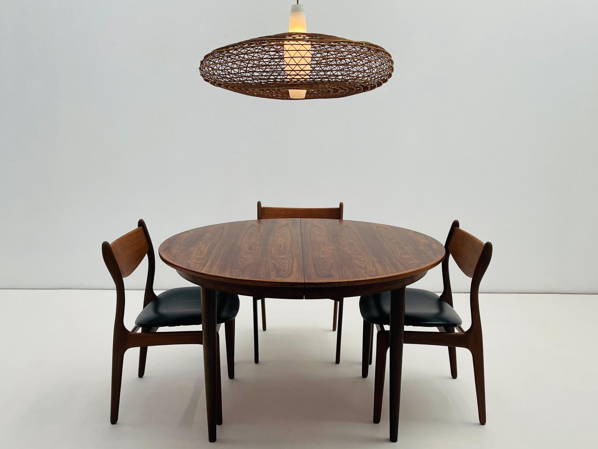 Arne Volder for Sibast -  Extendable Dining Table For Sale 2
