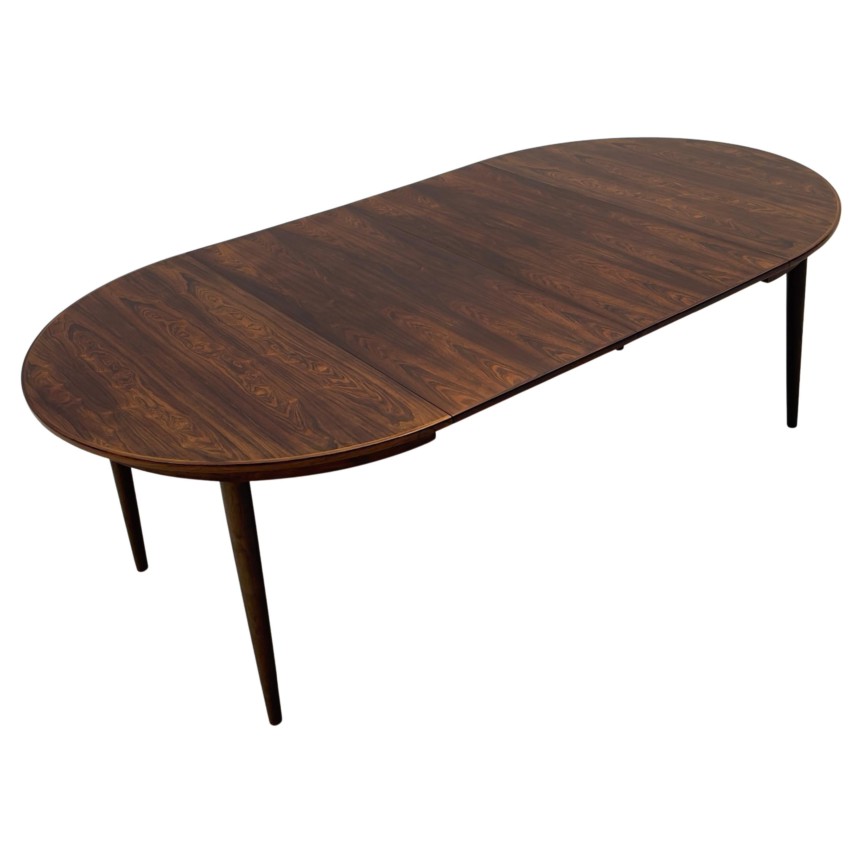 Arne Volder for Sibast -  Extendable Dining Table For Sale