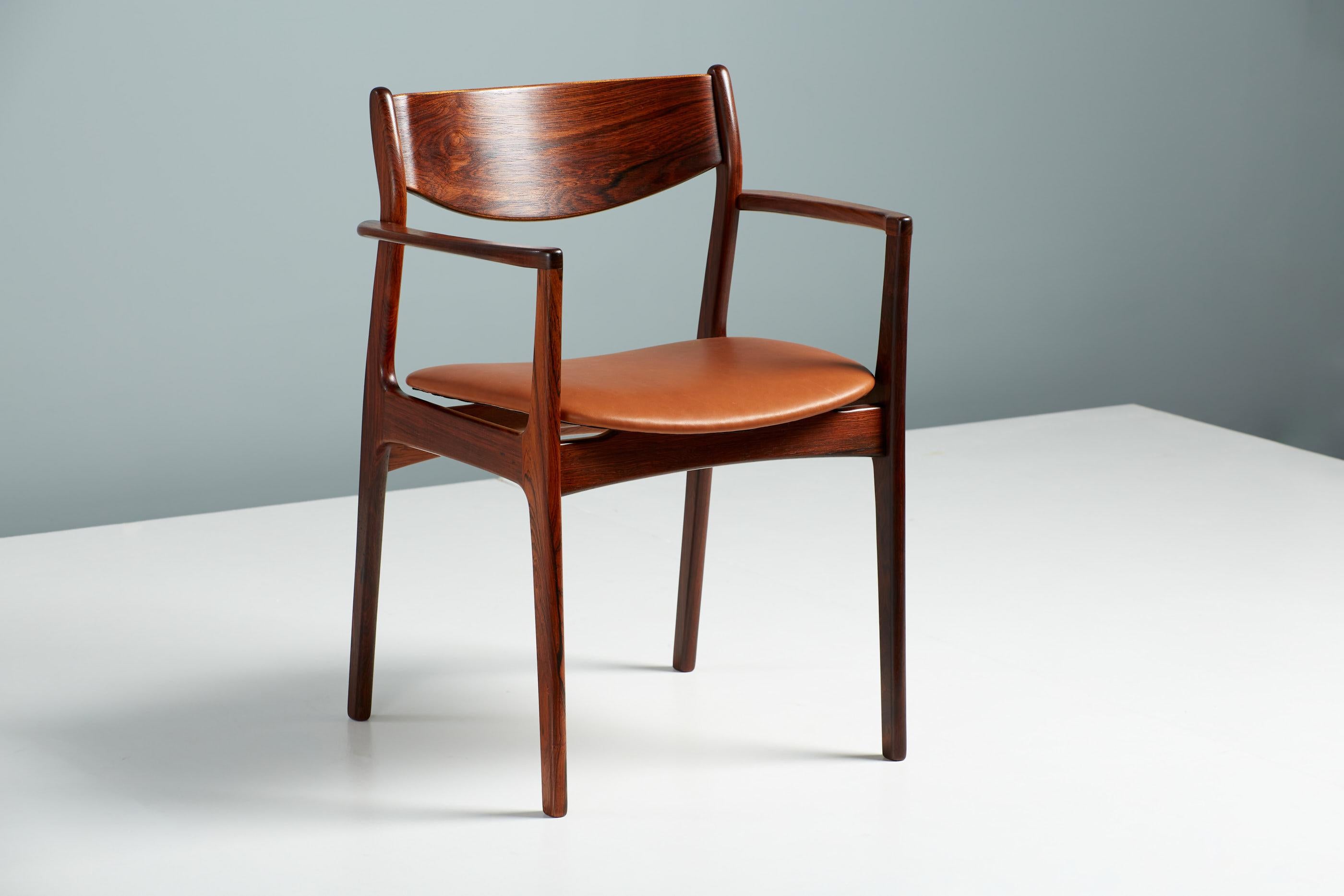Arne Wahl Iversen 1960s Rosewood Carver Chair In Excellent Condition For Sale In London, GB