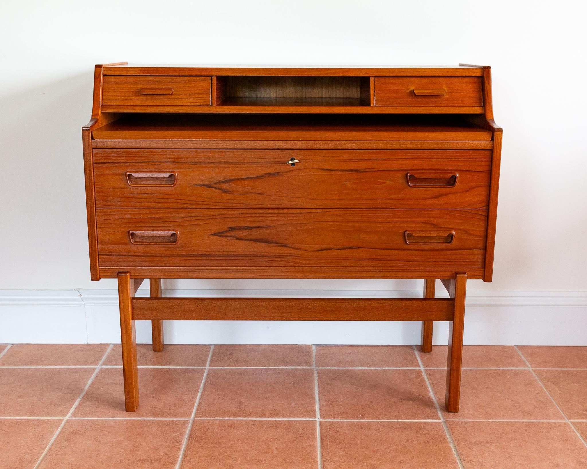Arne Wahl Iversen Bureau Desk Danish Mid Century Teak 1960s MCM Scandinavian For Sale 7