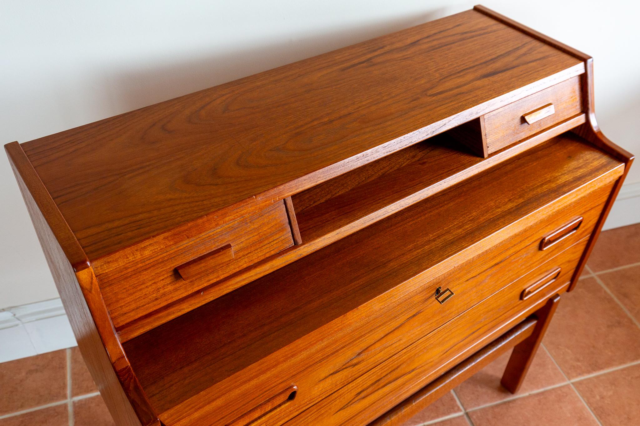 Arne Wahl Iversen Bureau Desk Danish Mid Century Teak 1960s MCM Scandinavian For Sale 11