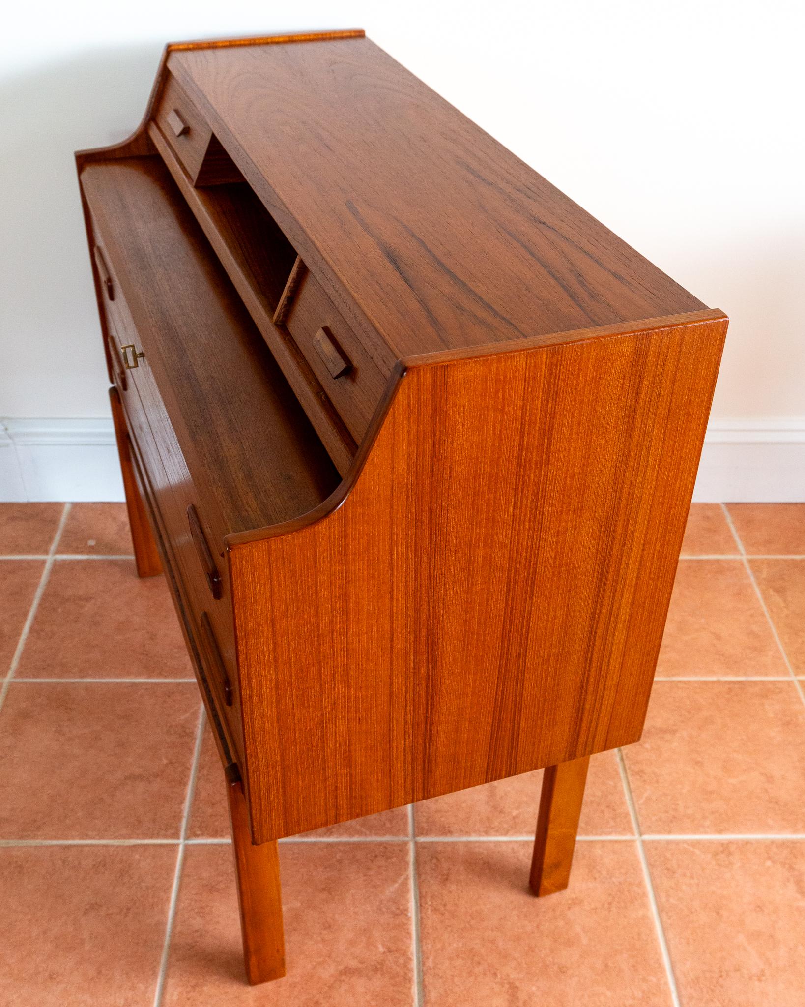 Arne Wahl Iversen Bureau Desk Danish Mid Century Teak 1960s MCM Scandinavian For Sale 4