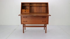 Arne Wahl Iversen Secrétaire danois Modèle-68 pour Vinde Møbelfabrik:: années 1960