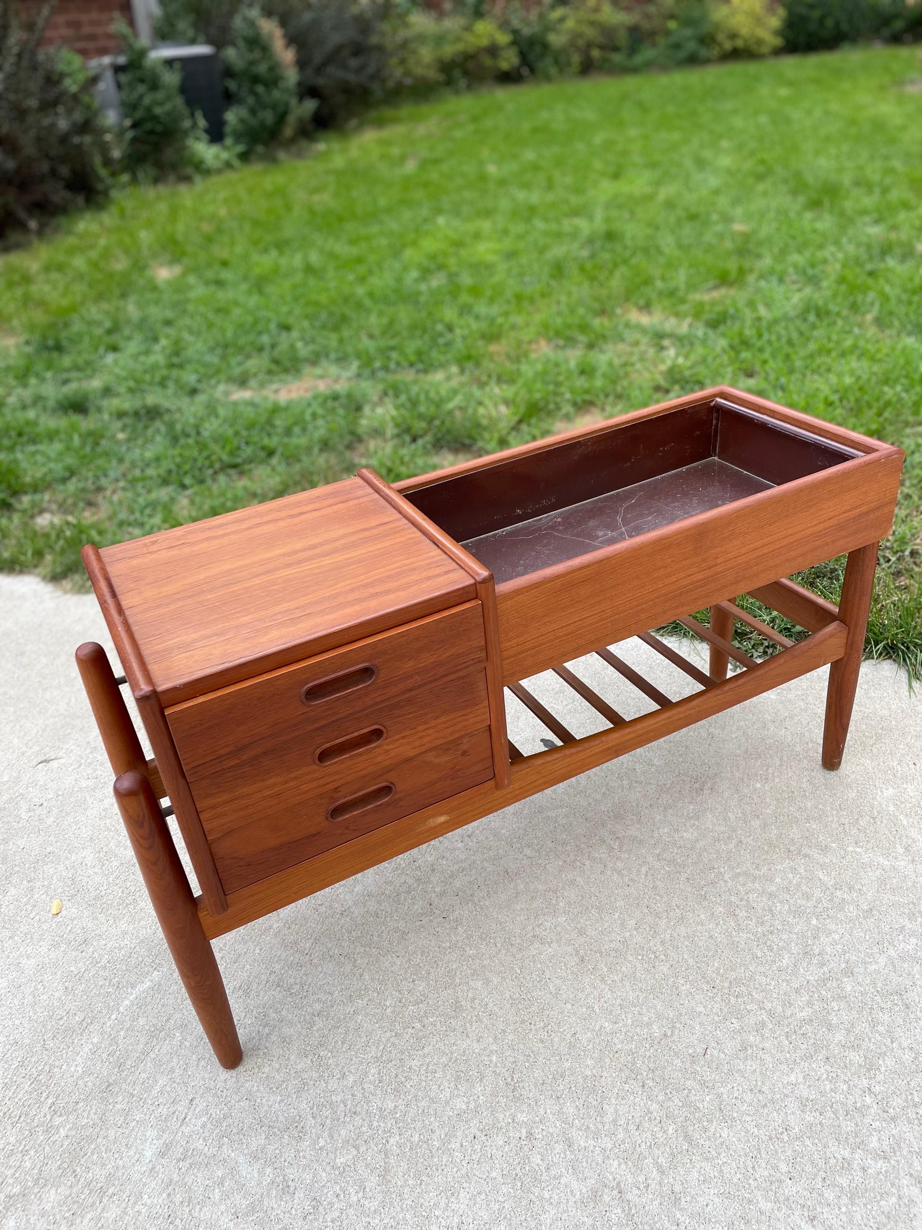 Vintage Teak planter with three drawers. Designed by Arne Wahl Iversen.