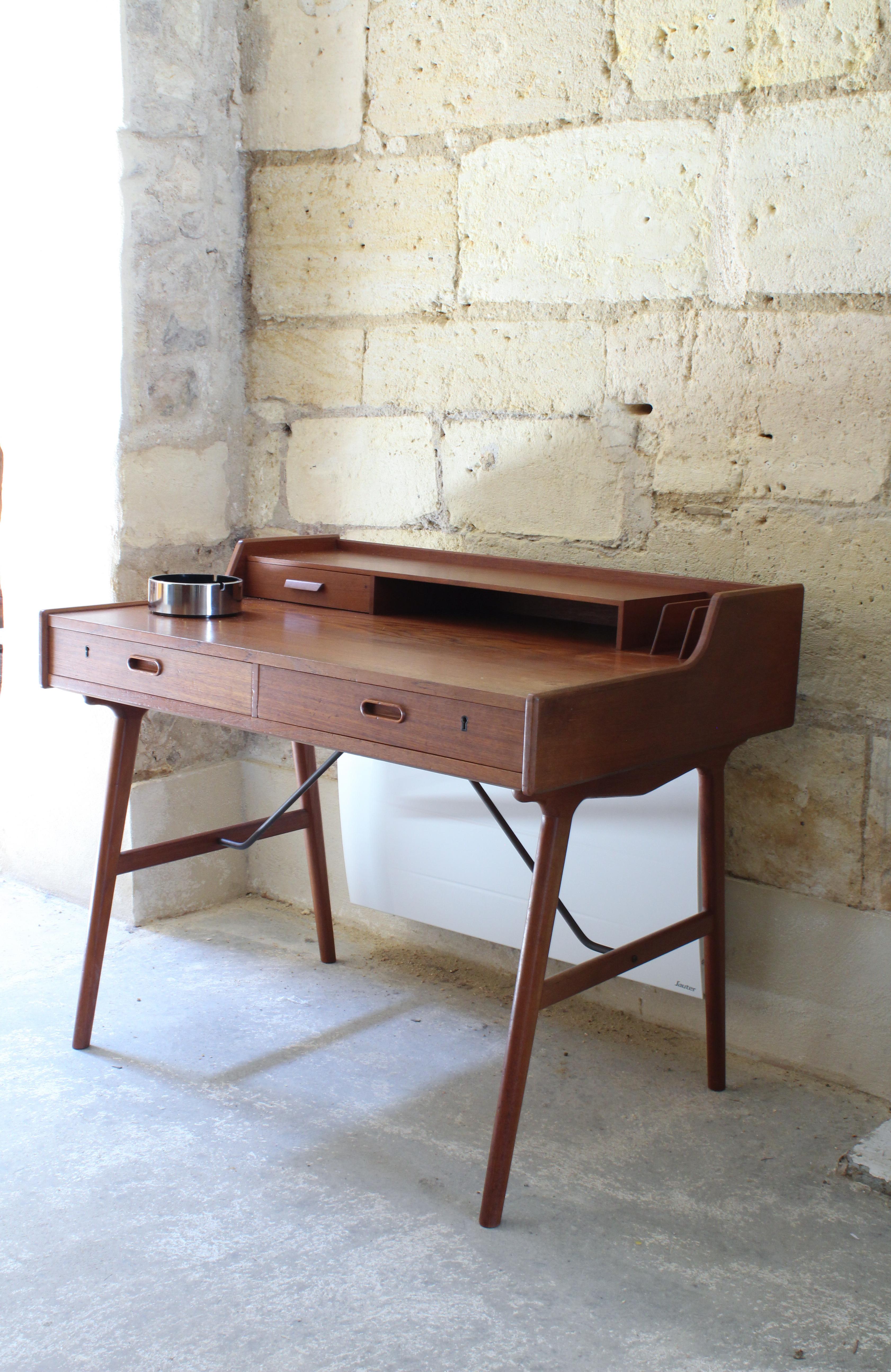 Mid-Century Modern Arne Wahl Iversen Teak Desk, 1960s For Sale