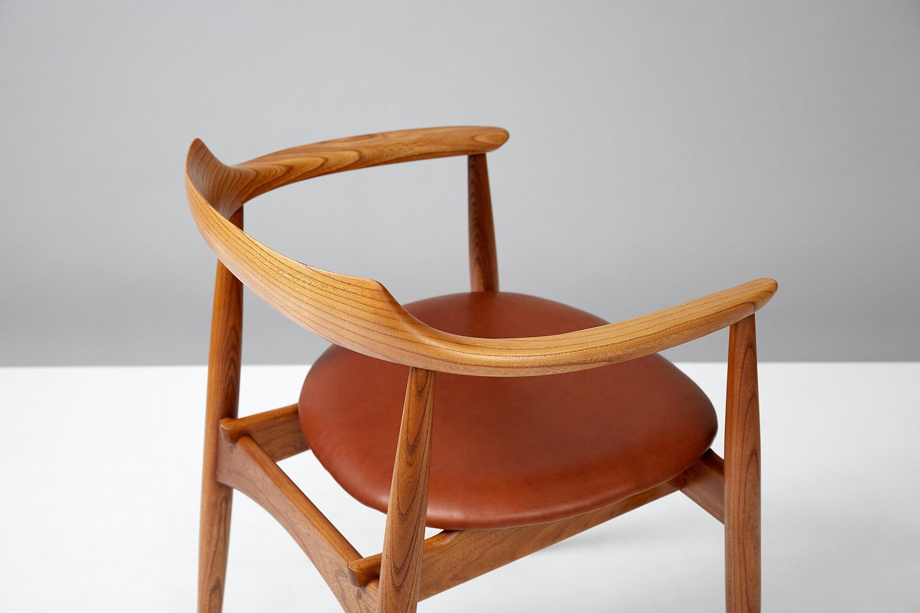 Danish Arne Wahl Iversen Elm Wood Round Chair, circa 1960