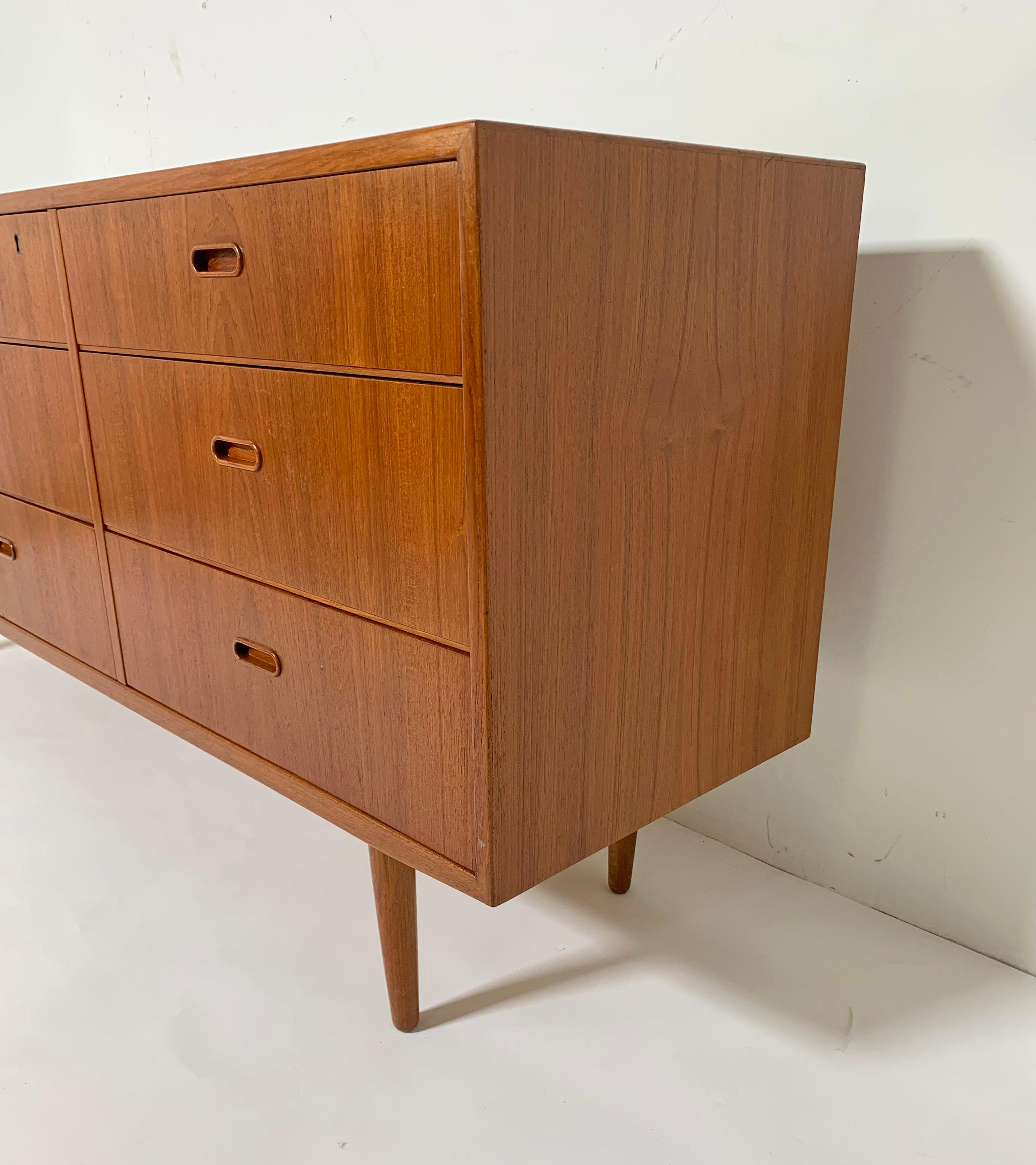 Arne Wahl Iversen for Falster Danish Teak Nine-Drawer Dresser, circa 1960s 4