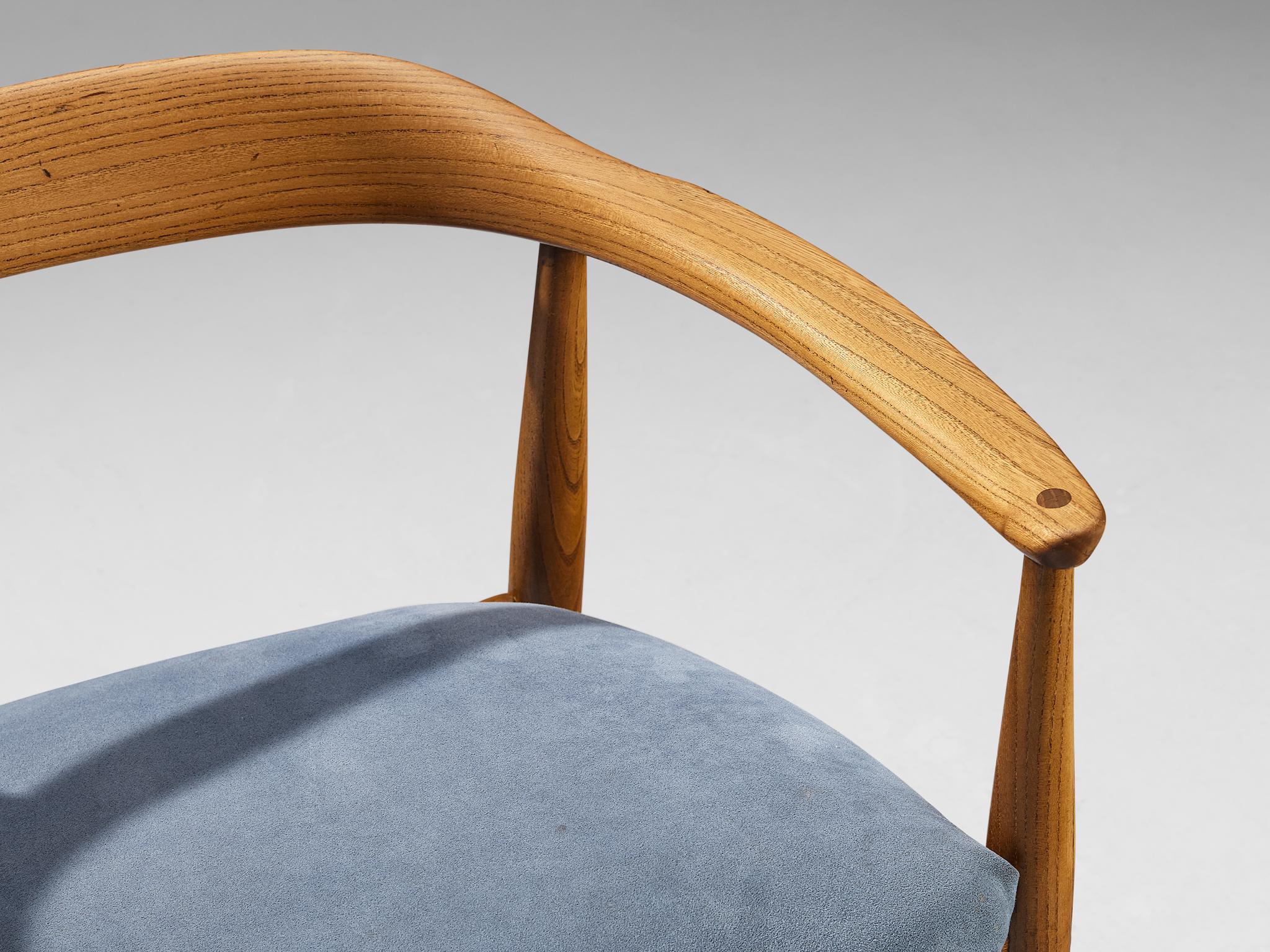 Danois Fauteuil en orme et tissu bleu Arne Wahl Iversen pour Niels E. Eilersen