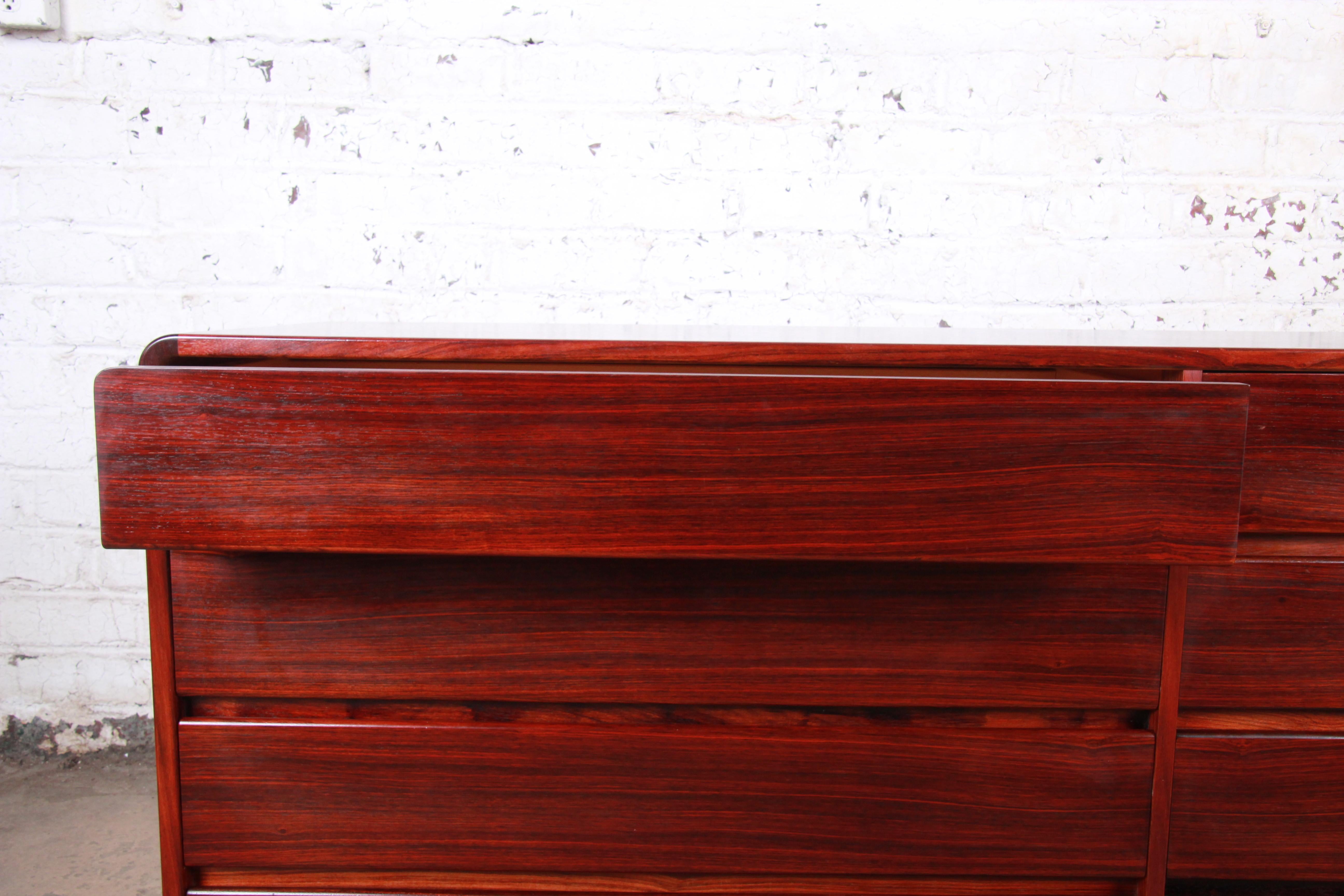 Arne Wahl Iversen for Vinde Møbelfabrik Danish Modern Rosewood Dresser Credenza 1