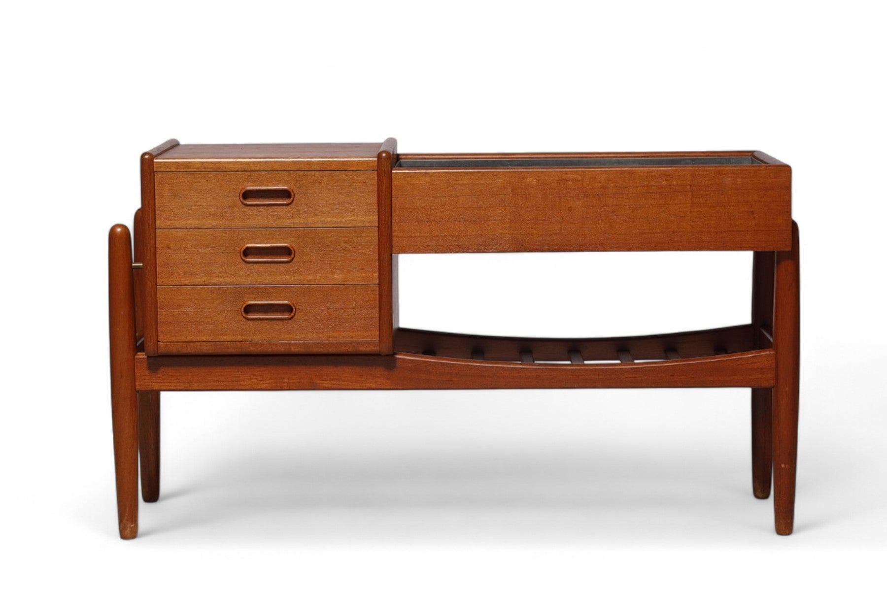 Arne Wahl Iversen Modello 36 Fioriera / Cassapanca da corridoio in teak in vendita 4