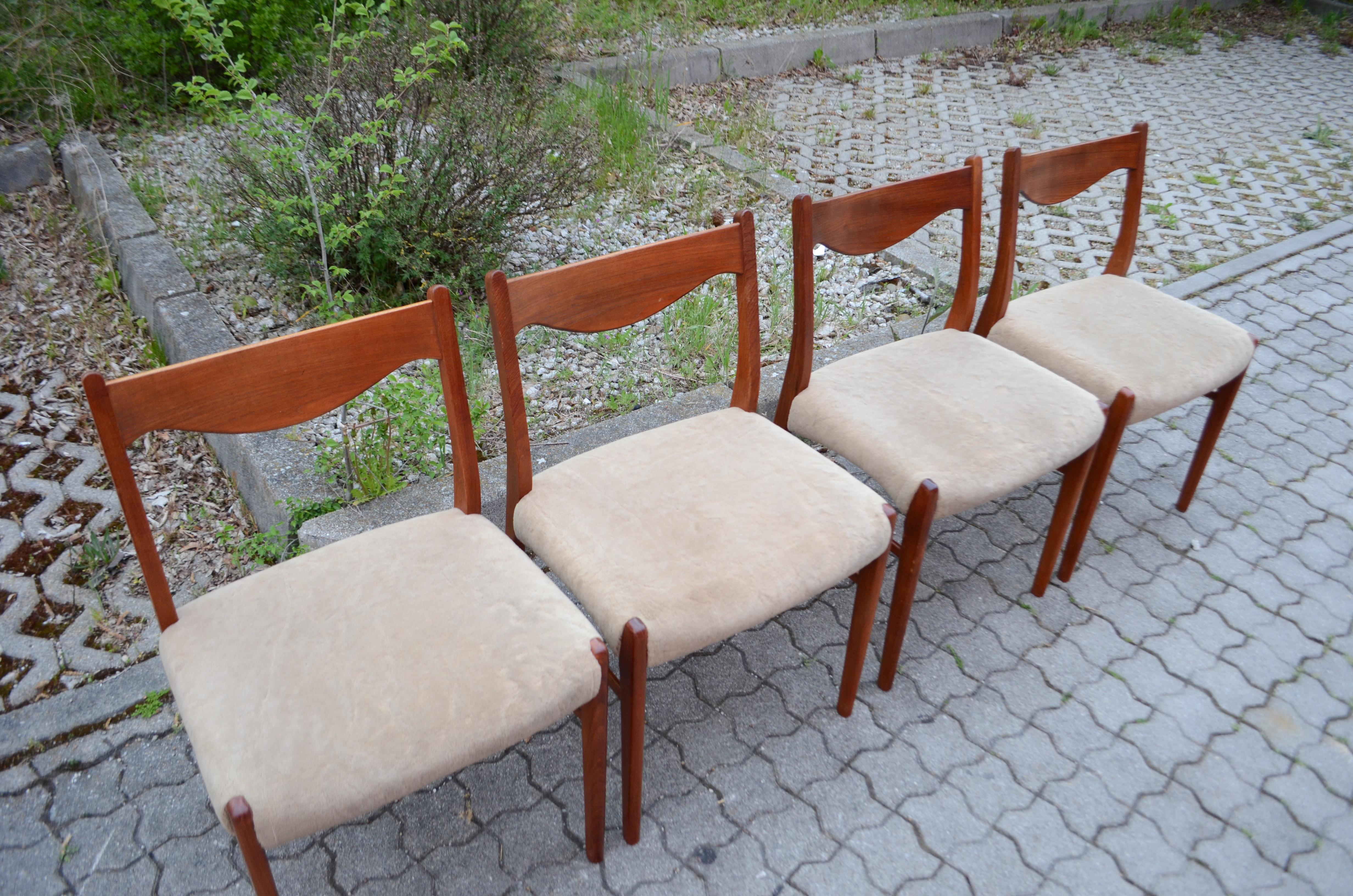 Arne Wahl Iversen lot de 4 chaises de salle à manger en teck danois modèle GS60 pour Glyngore en vente 10