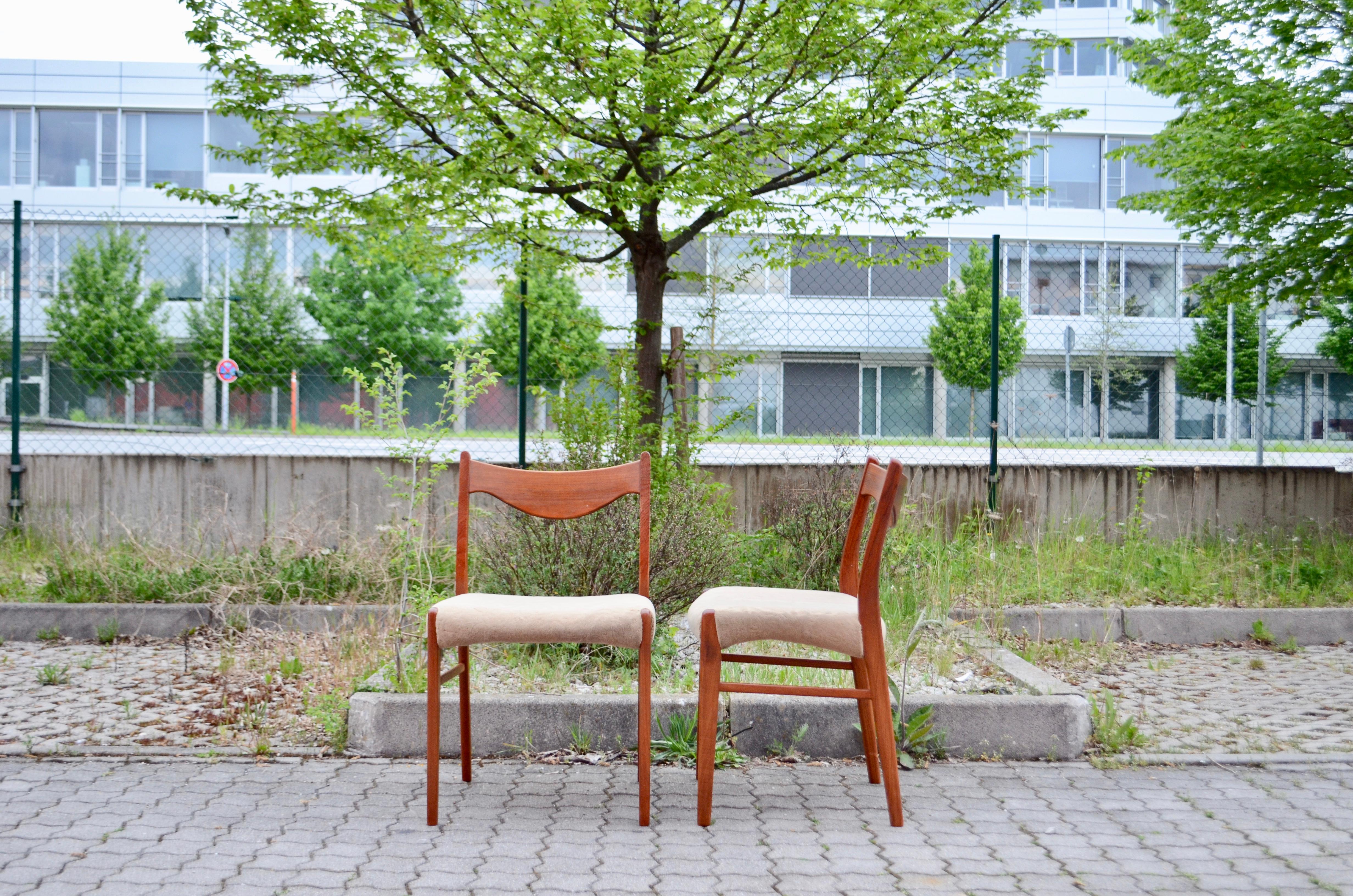 Scandinavian Modern Arne Wahl Iversen Model GS60 for Glyngore Danish Teak Dining Chair Set of 4 For Sale