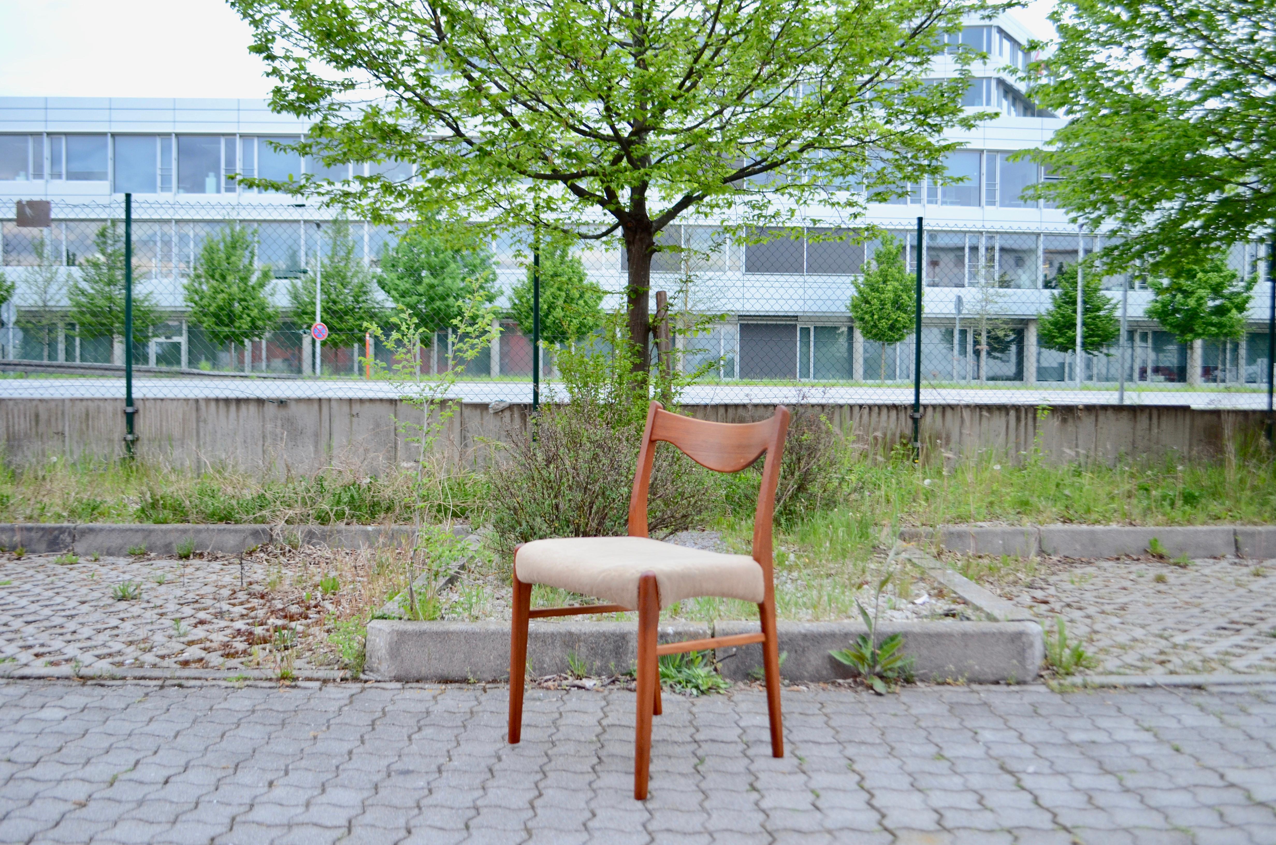 Arne Wahl Iversen Model GS60 for Glyngore Danish Teak Dining Chair Set of 4 In Good Condition For Sale In Munich, Bavaria