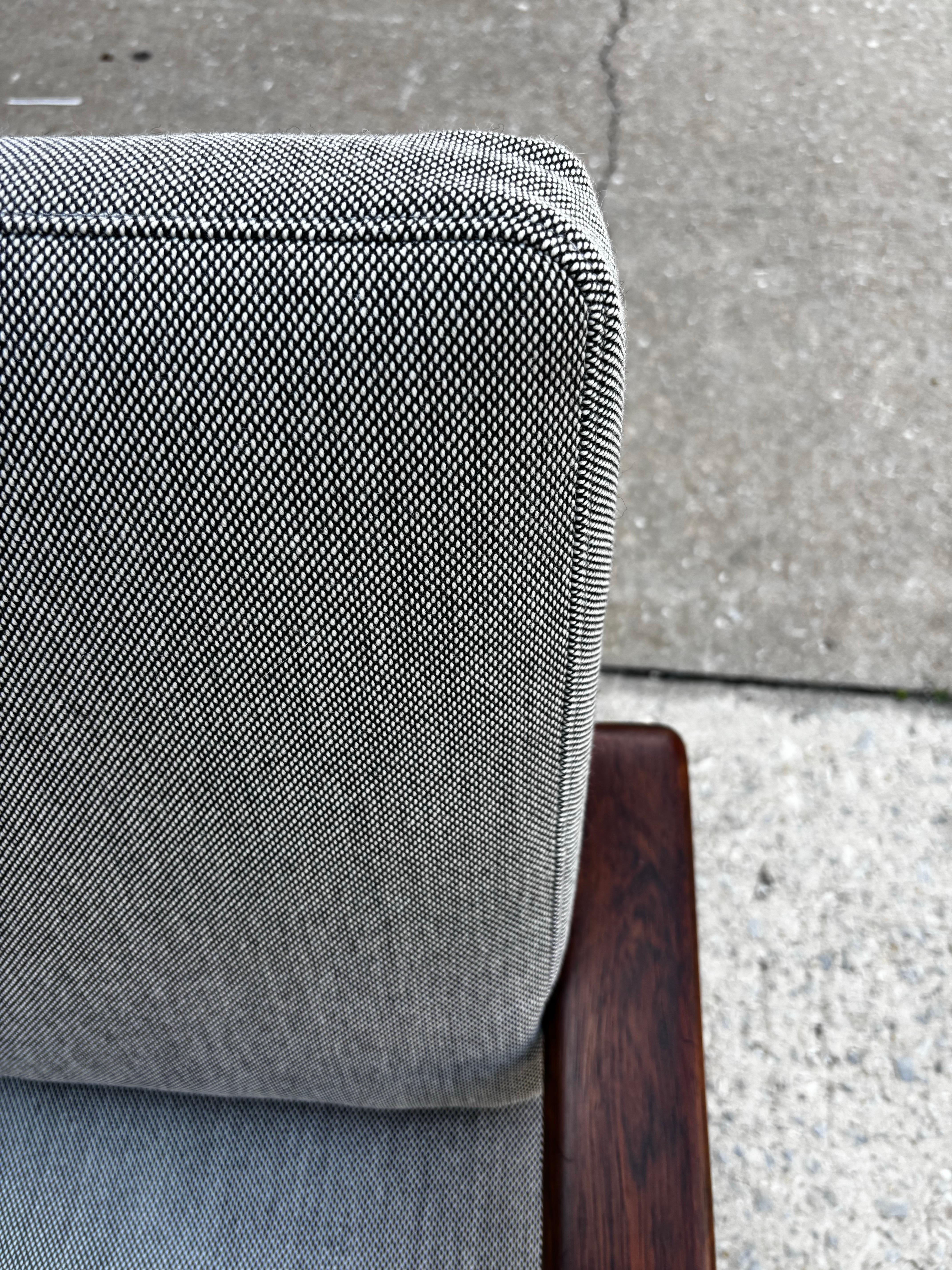 Scandinavian Modern Arne Wahl Iversen Rosewood Sofa model 35 For Sale