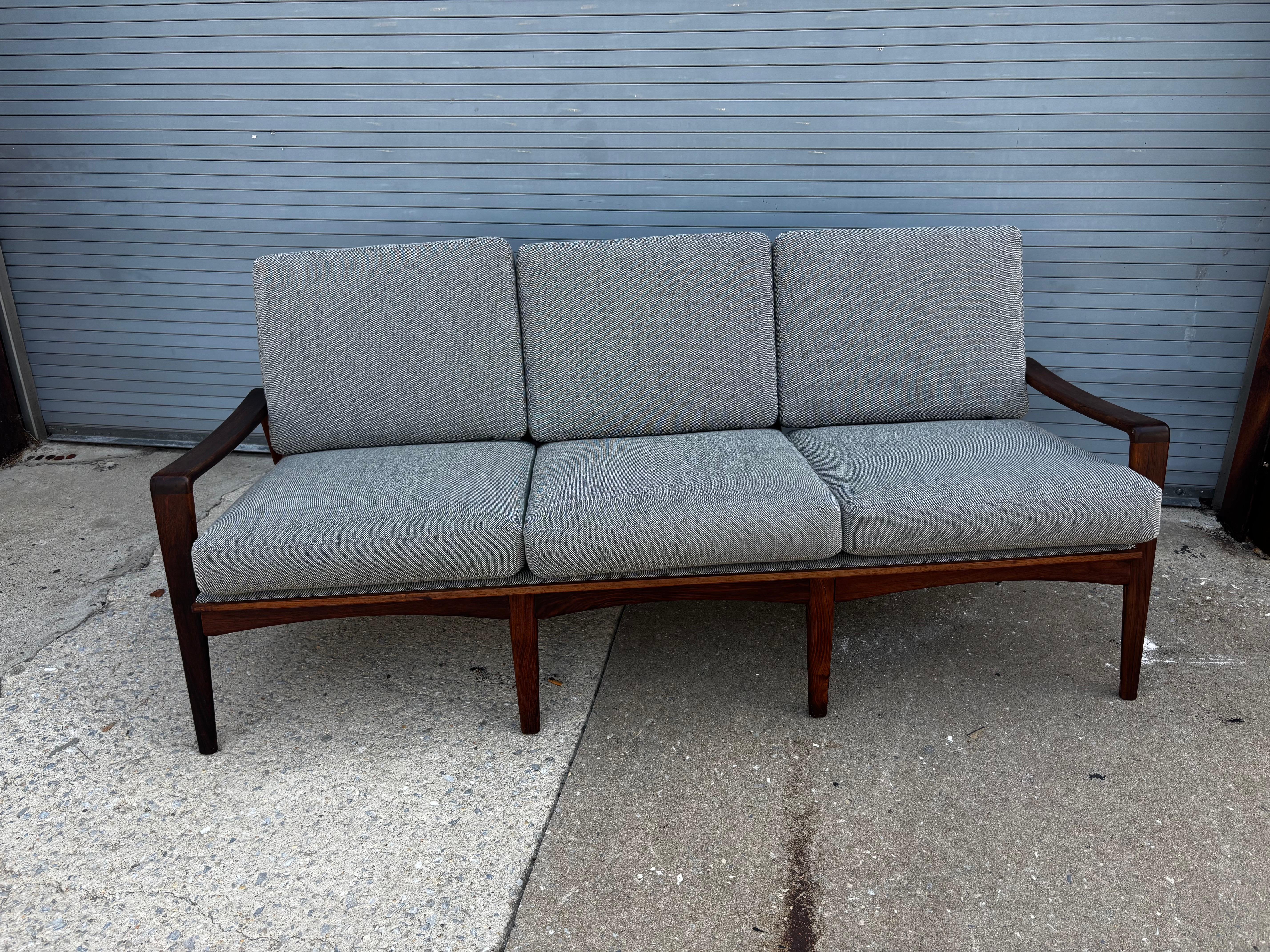 Arne Wahl Iversen Rosewood Sofa model 35 For Sale 1