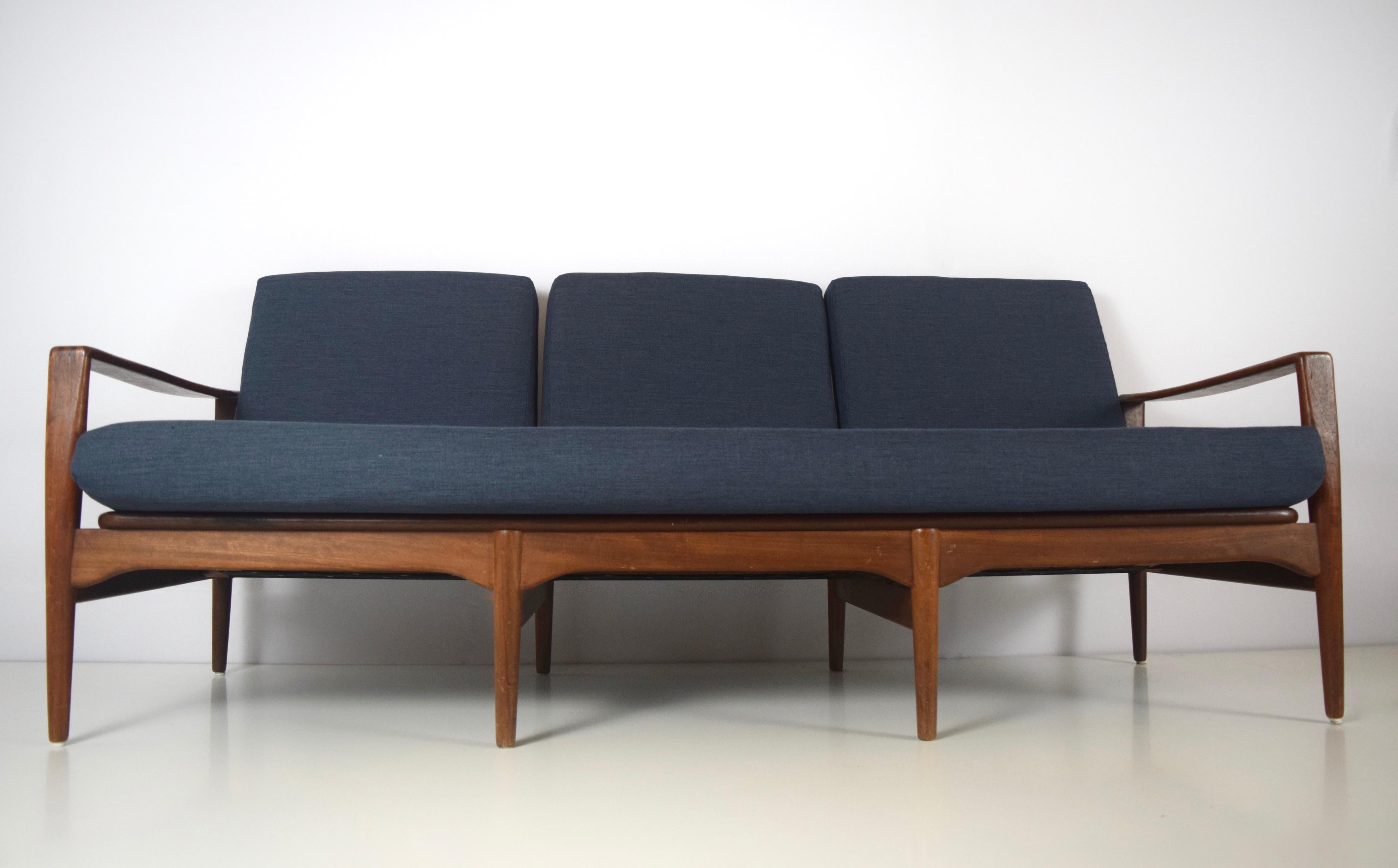 Scandinavian Modern Arne Wahl Iversen Sofa for Komfort in Rosewood, Denmark, 1950s