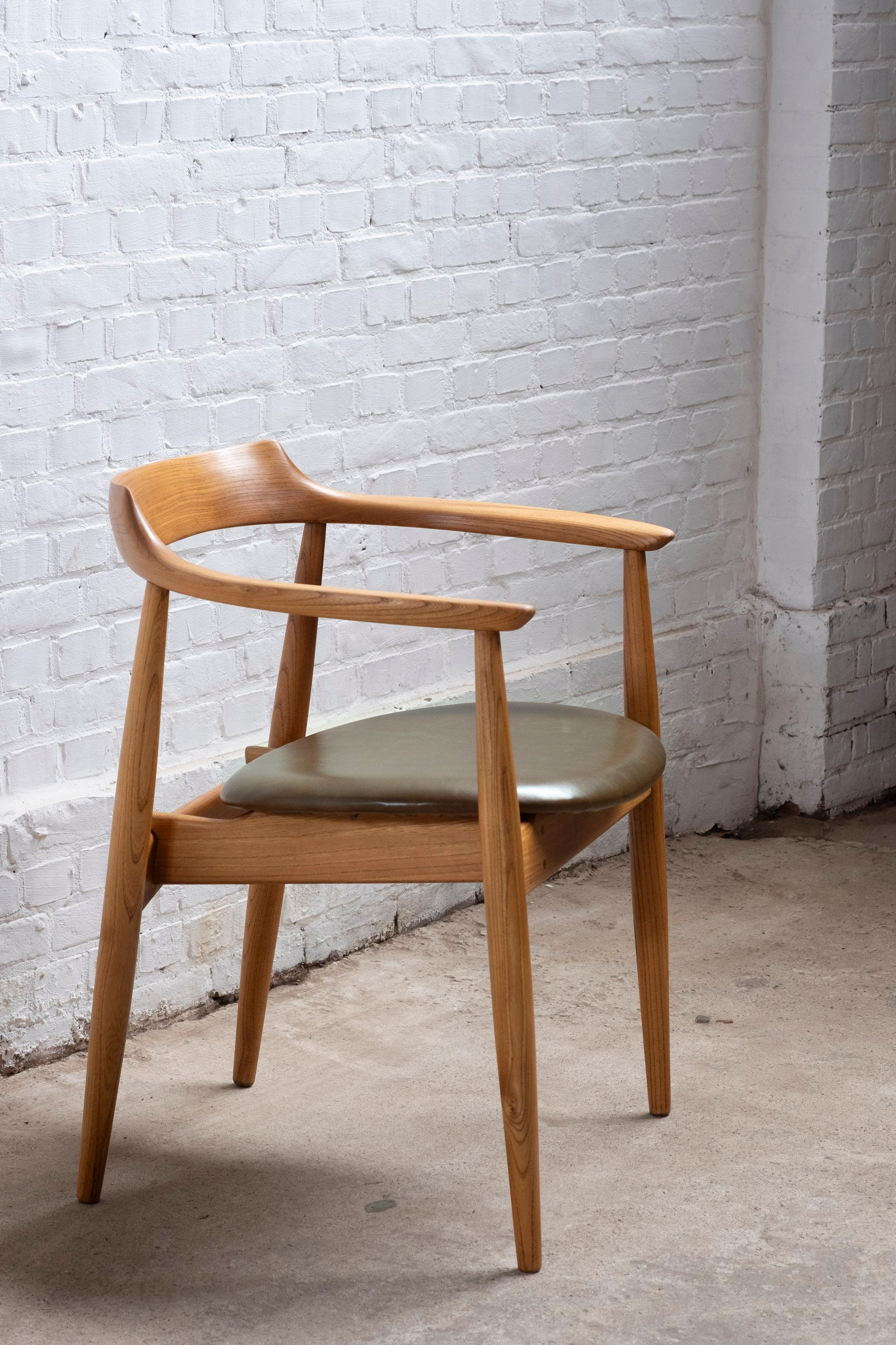 Arne Wahl Iversen ST-750 Chair in Elm, 1960s Denmark For Sale 5