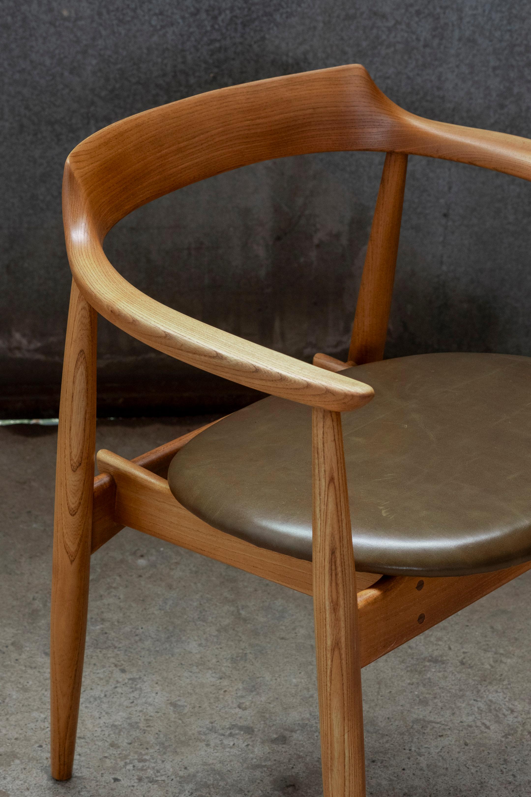 Arne Wahl Iversen ST-750 Chair in Elm, 1960s Denmark In Good Condition For Sale In Balen, BE