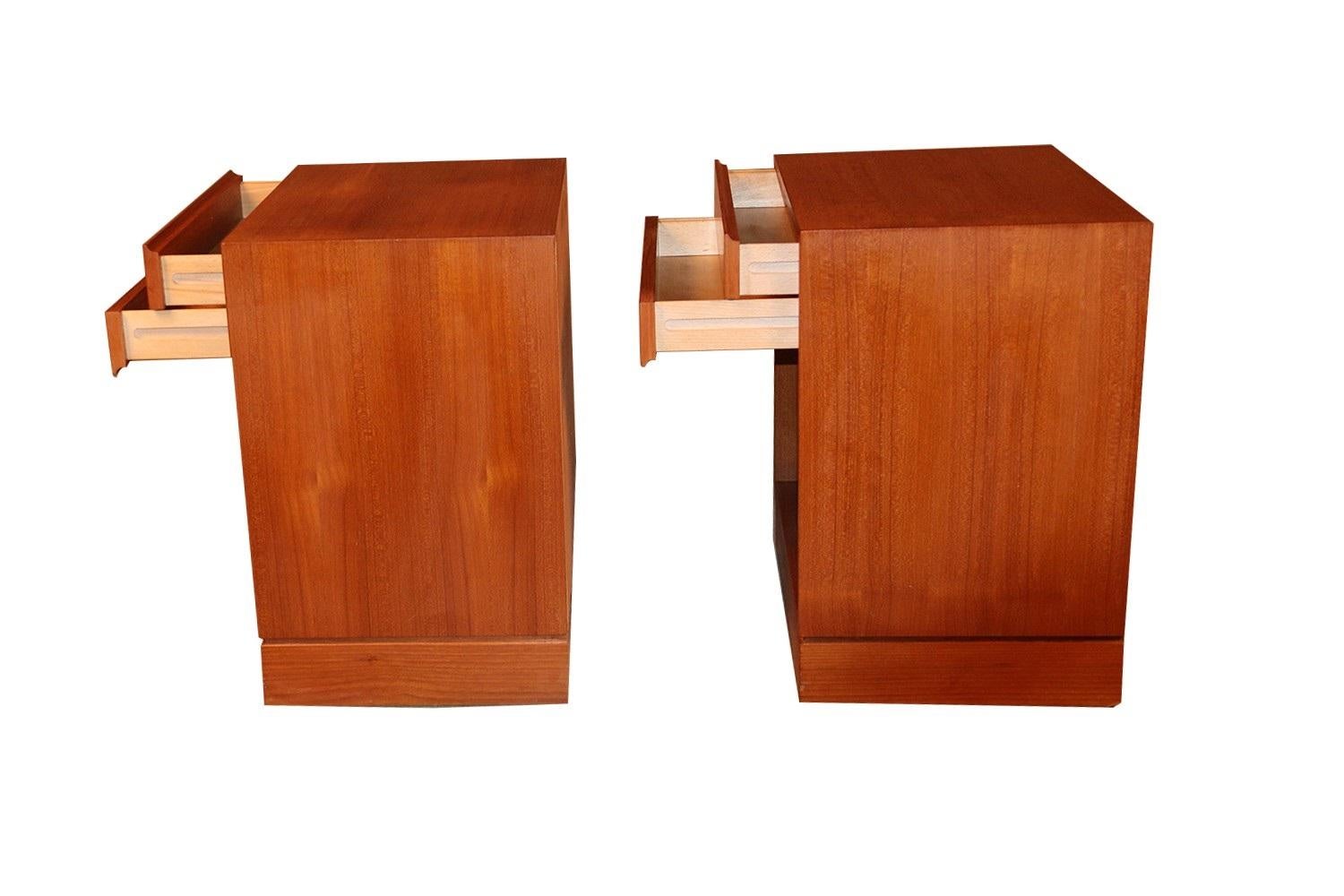 Arne Wahl Iversen Teak Danish Modern Nightstands End Side Tables Pair 4