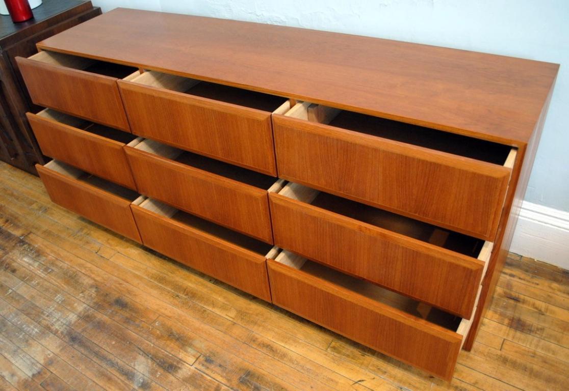 Danish Arne Wahl Iversen Teak Dresser, Denmark, 1960s Vinde Møbelfrabrik