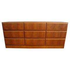 Arne Wahl Iversen Teak Dresser, Denmark, 1960s Vinde Møbelfrabrik