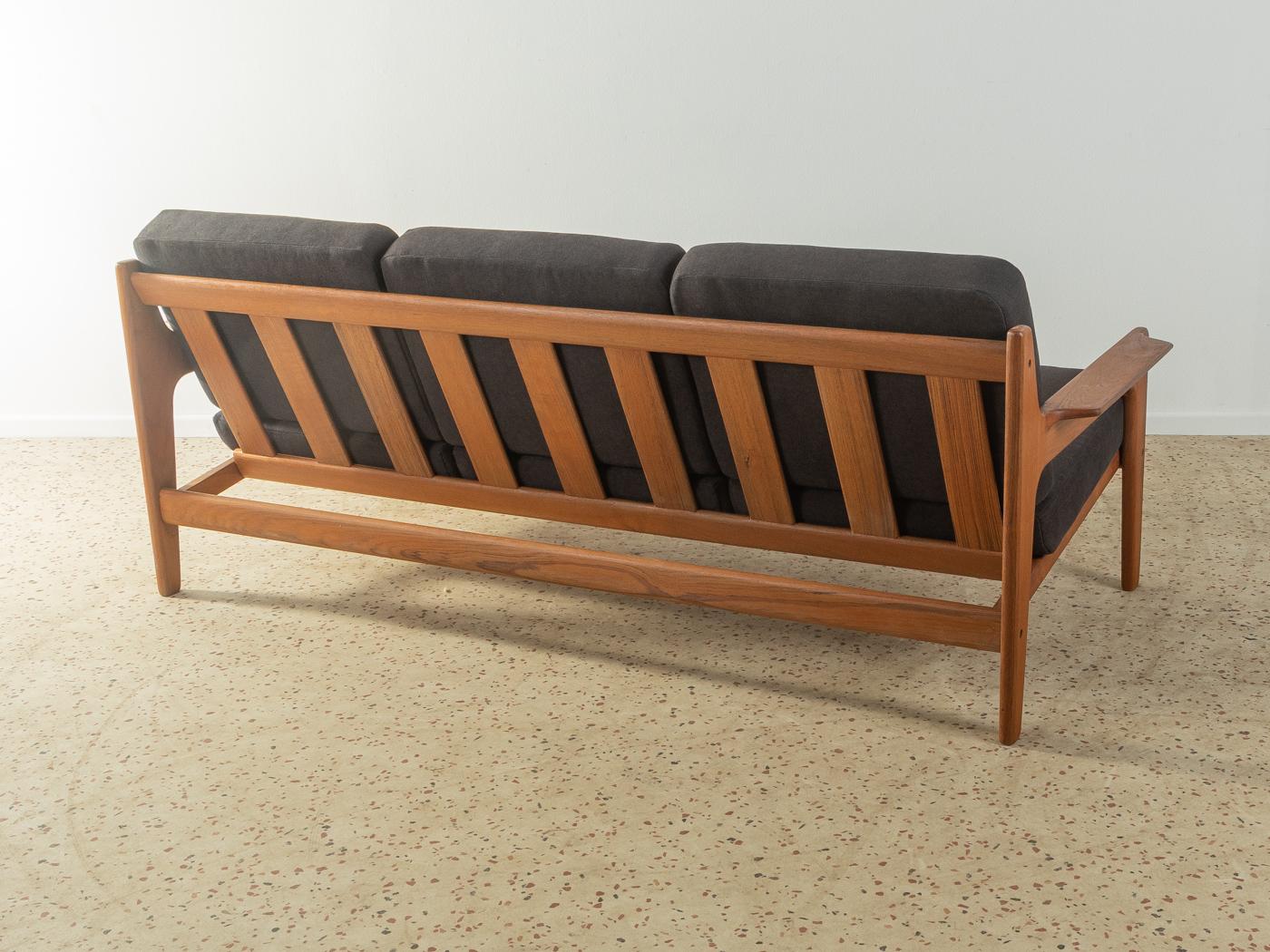 Danish Arne Wahl Iversen Three-Seater Sofa for Komfort For Sale