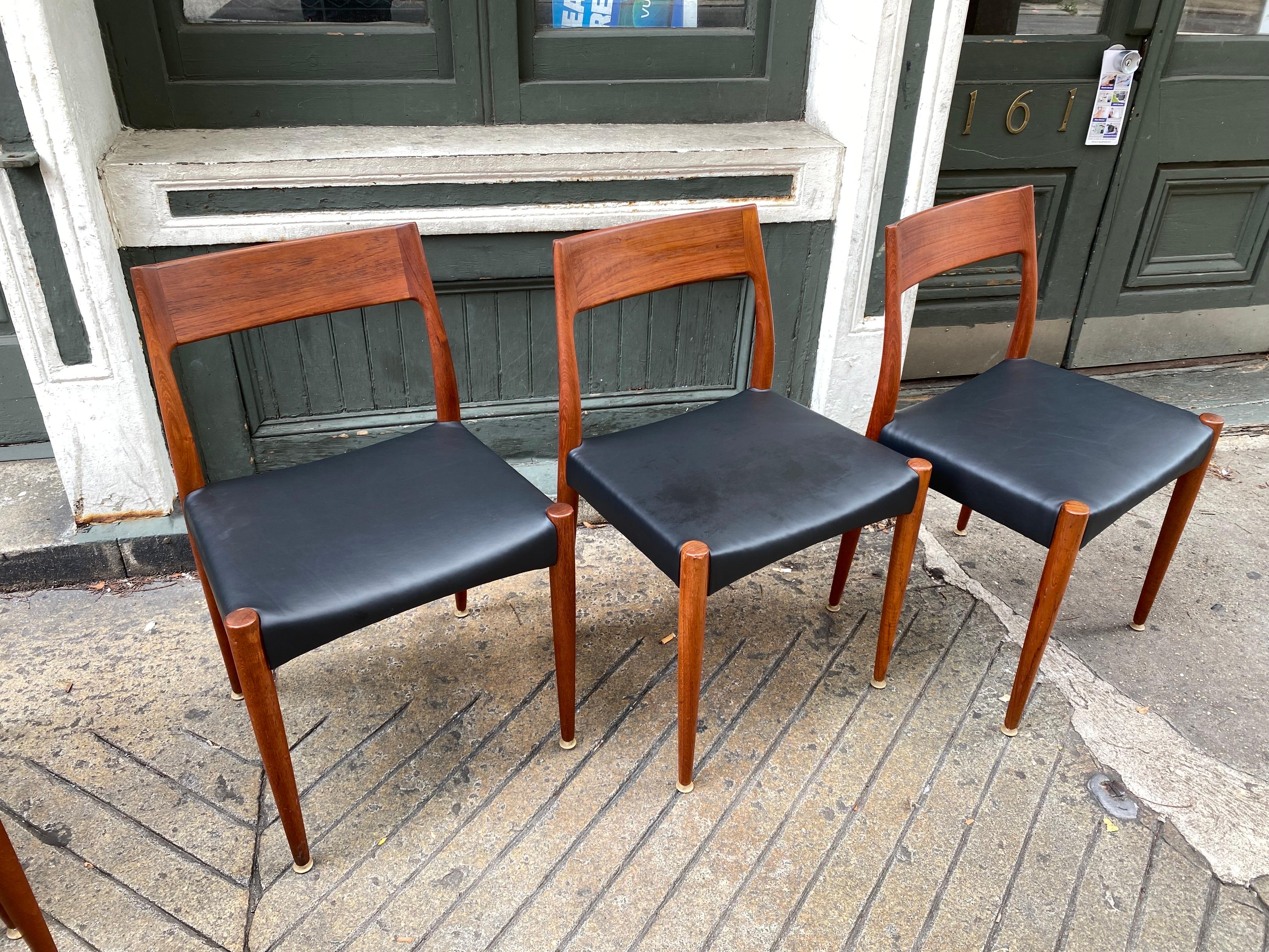 Arne Hovmand-Olsen set of 6 Dining Chairs For Sale 2
