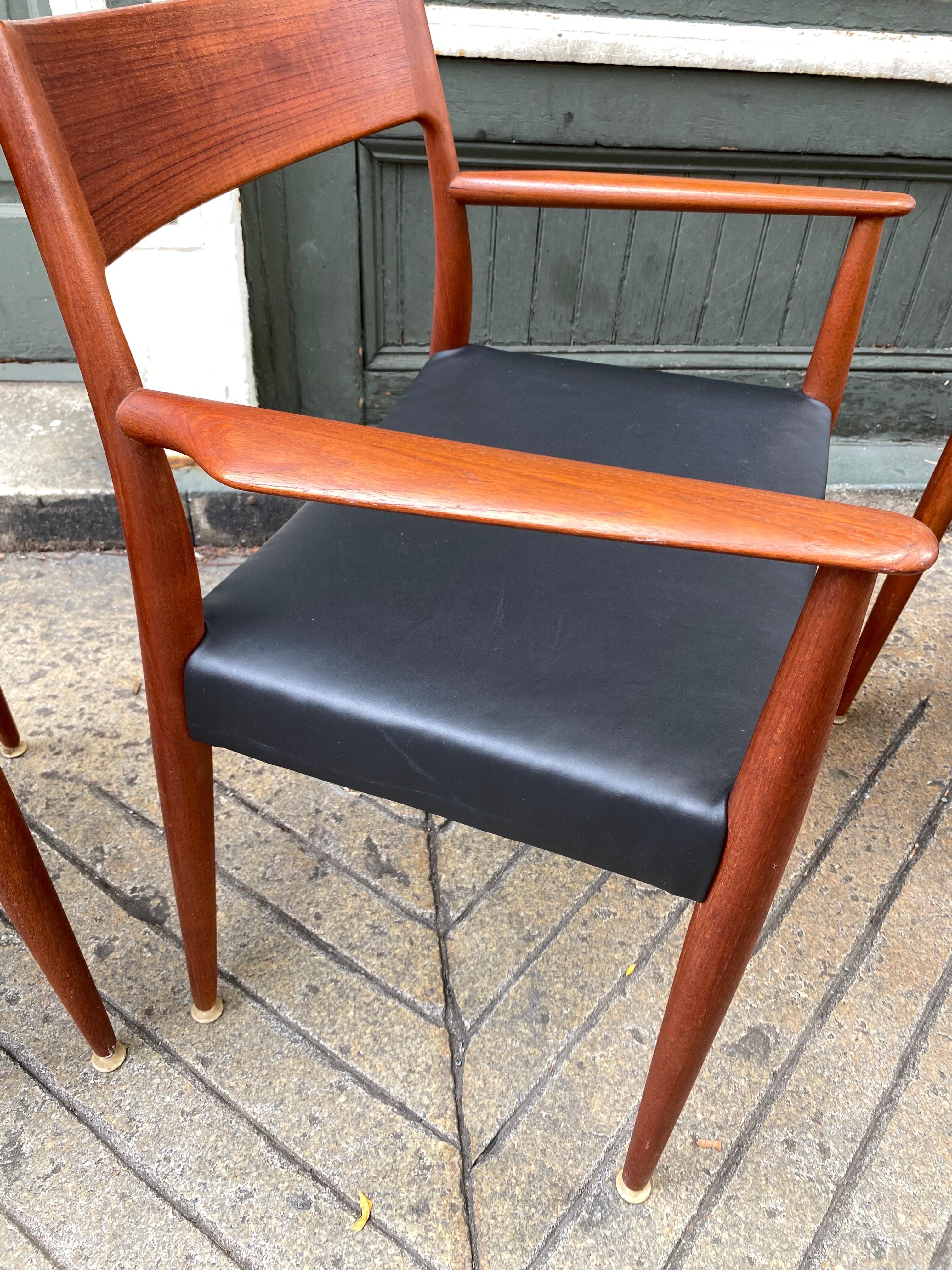 Milieu du XXe siècle Ensemble de 6 chaises de salle à manger Arne Hovmand-Olsen en vente