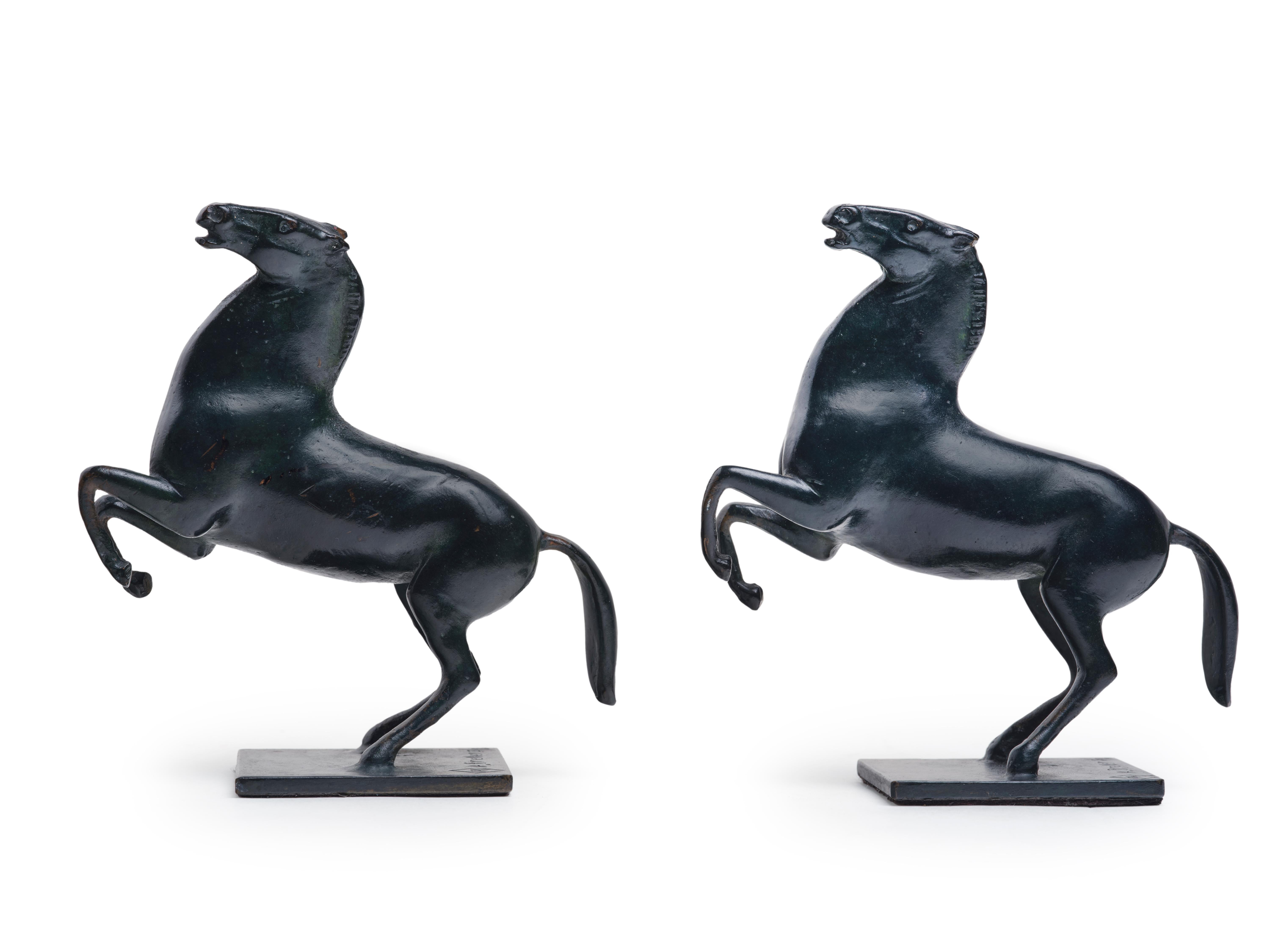 Paar tanzende Pferde, zwei Bronzen, signiert und nummeriert von Arno Breker im Angebot 5