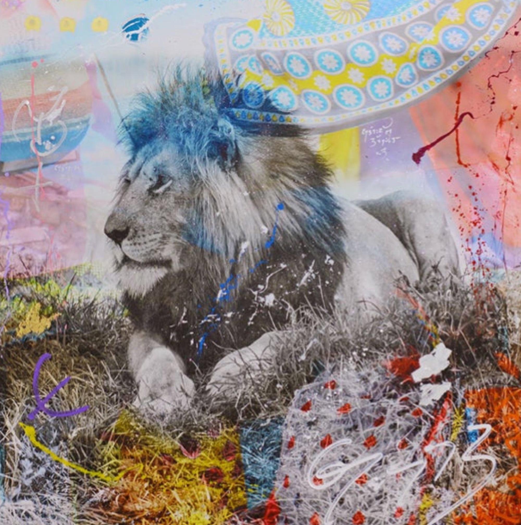 Arno Elias' work has been featured by The New York Times, PBS Television, USA Today, NBC, The Miami Herald, Miami Magazine, Florida International, and The Chicago Tribune. His paintings and photographs have been featured at art fairs across North