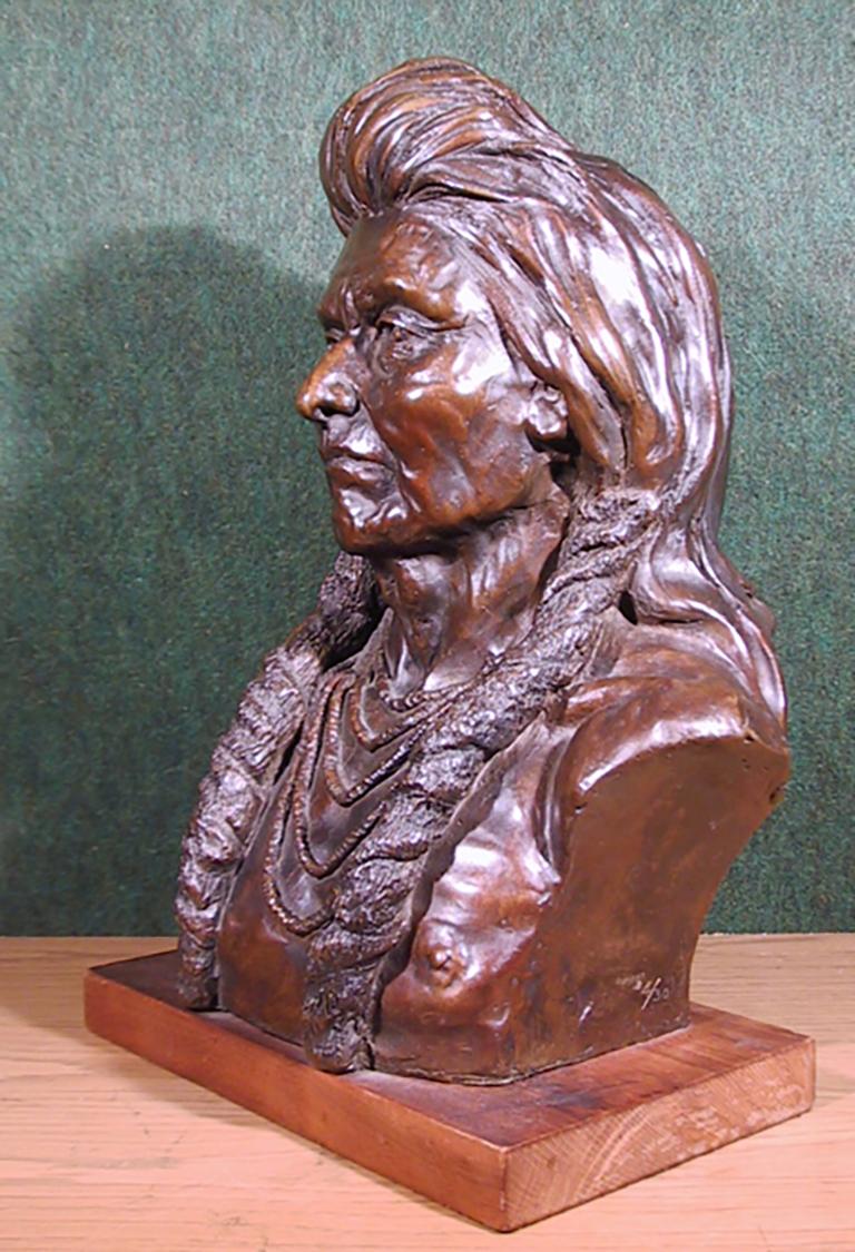 Capo Joseph dei Nez Perce Indians, scultura in bronzo di Arnold Goldstein in vendita 1