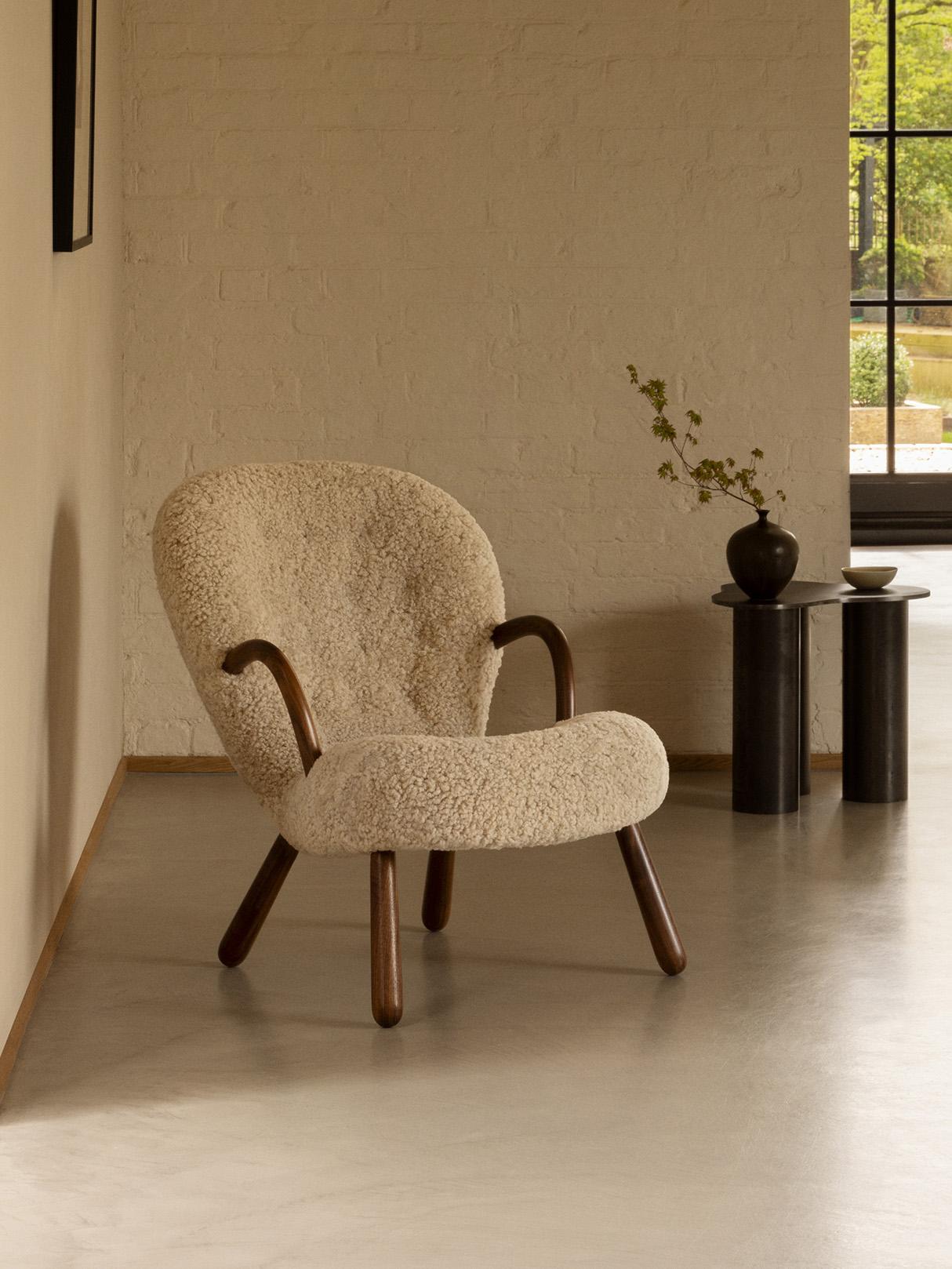 Arnold Madsen Boucle-Lampensessel und Hocker aus Boucle im Angebot 5