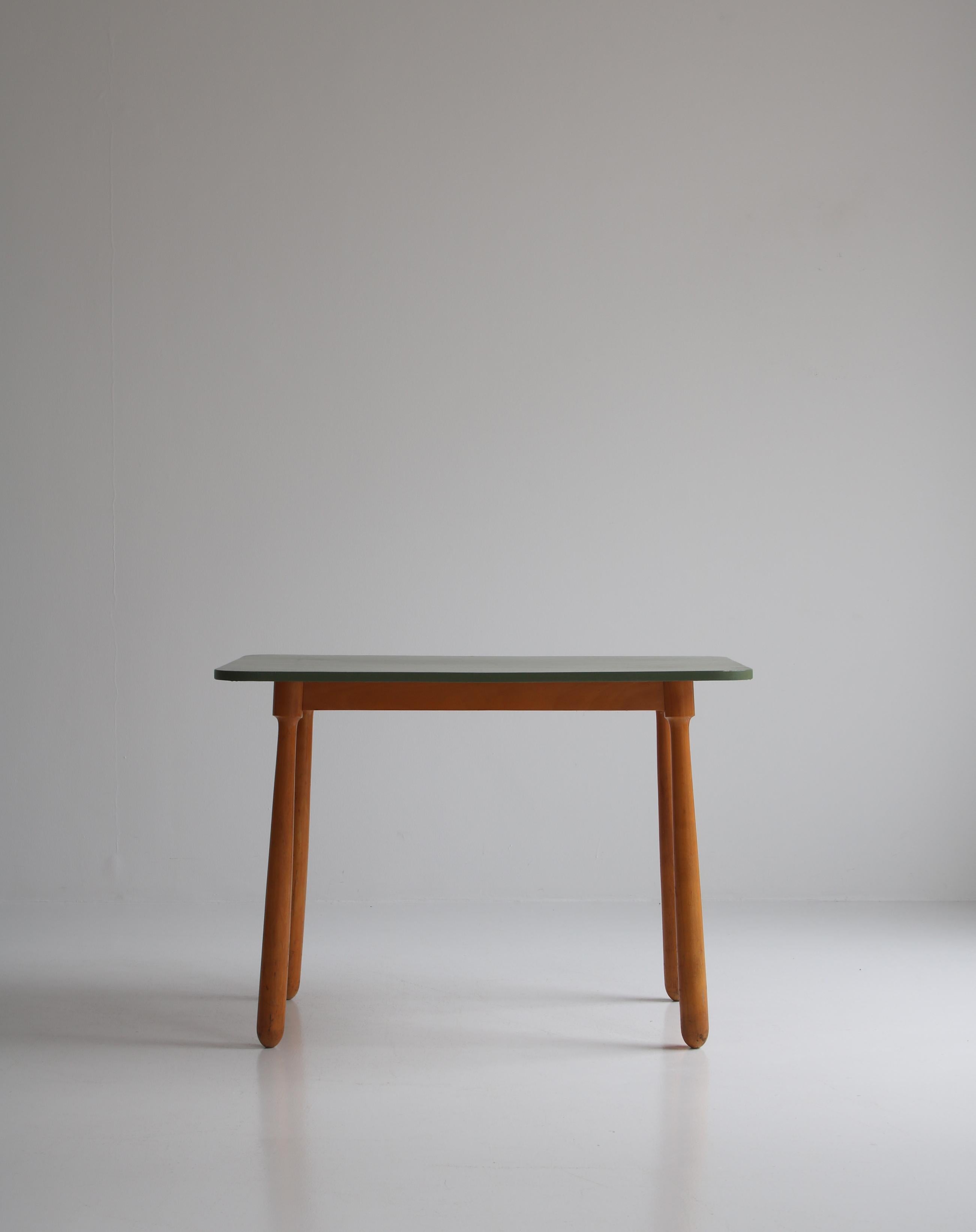 Arnold Madsen Club Legged Desk / Table in Beech, Scandinavian Modern, 1940s For Sale 5