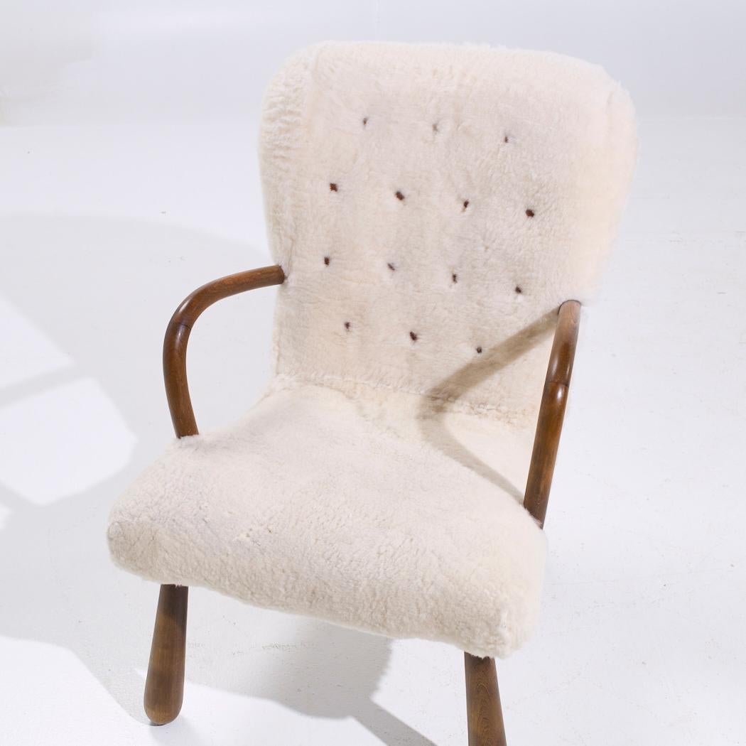 Arnold Madsen for Madsen & Schübel Mid Century Danish Clam Chair For Sale 3