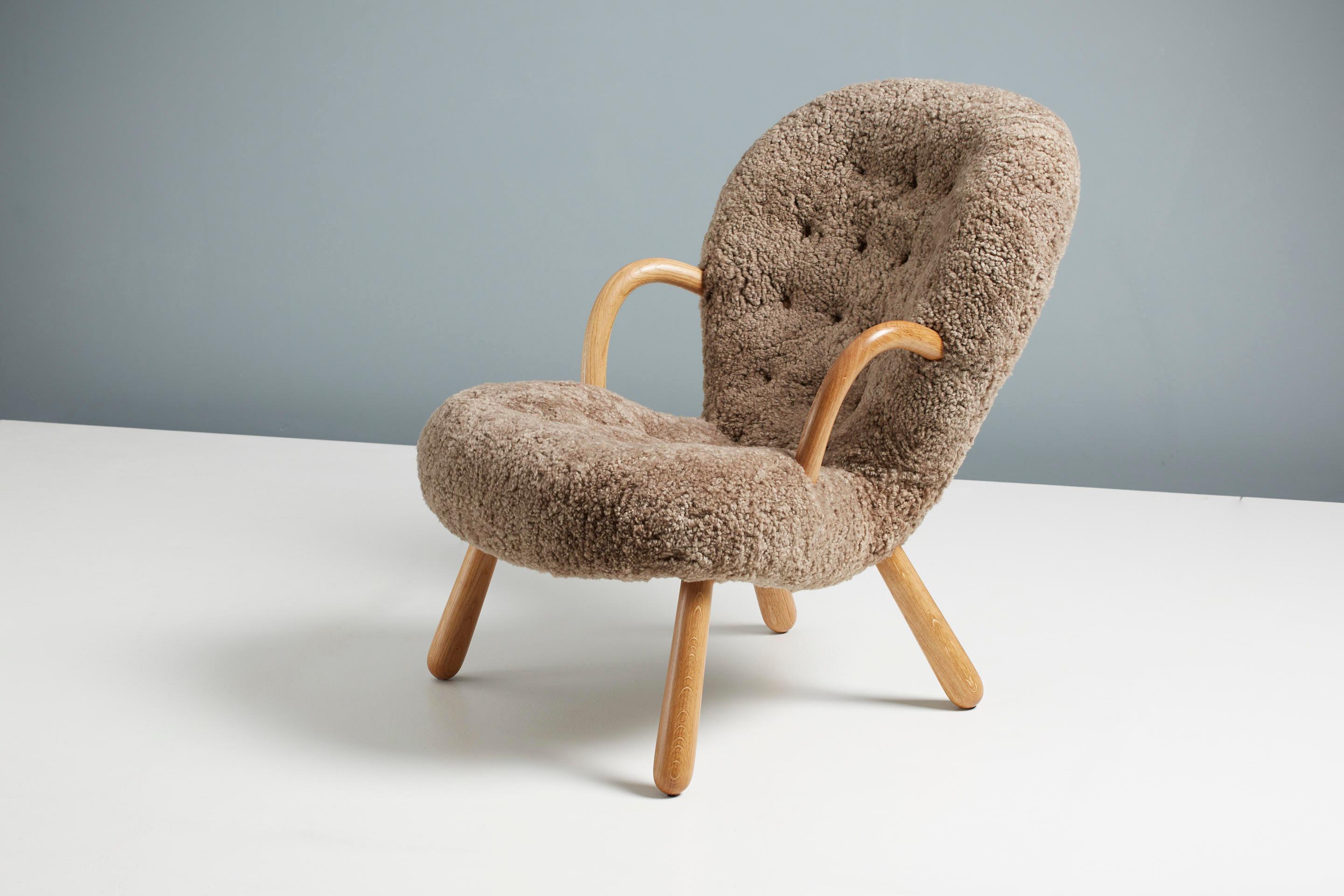Contemporary Re-Edition Sheepskin Clam Chair by Arnold Madsen For Sale