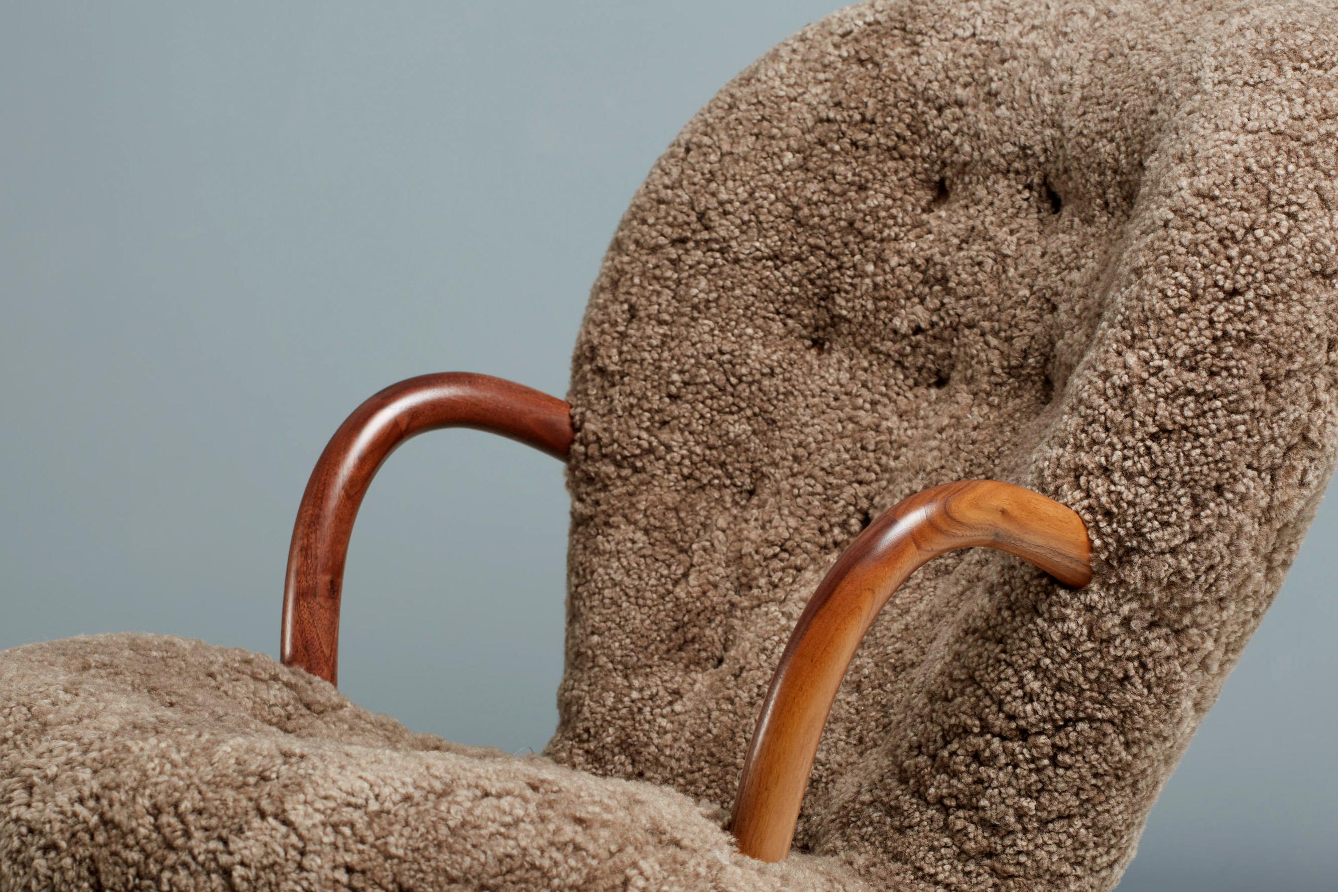 Contemporary Re-Edition Sheepskin Clam Chair by Arnold Madsen