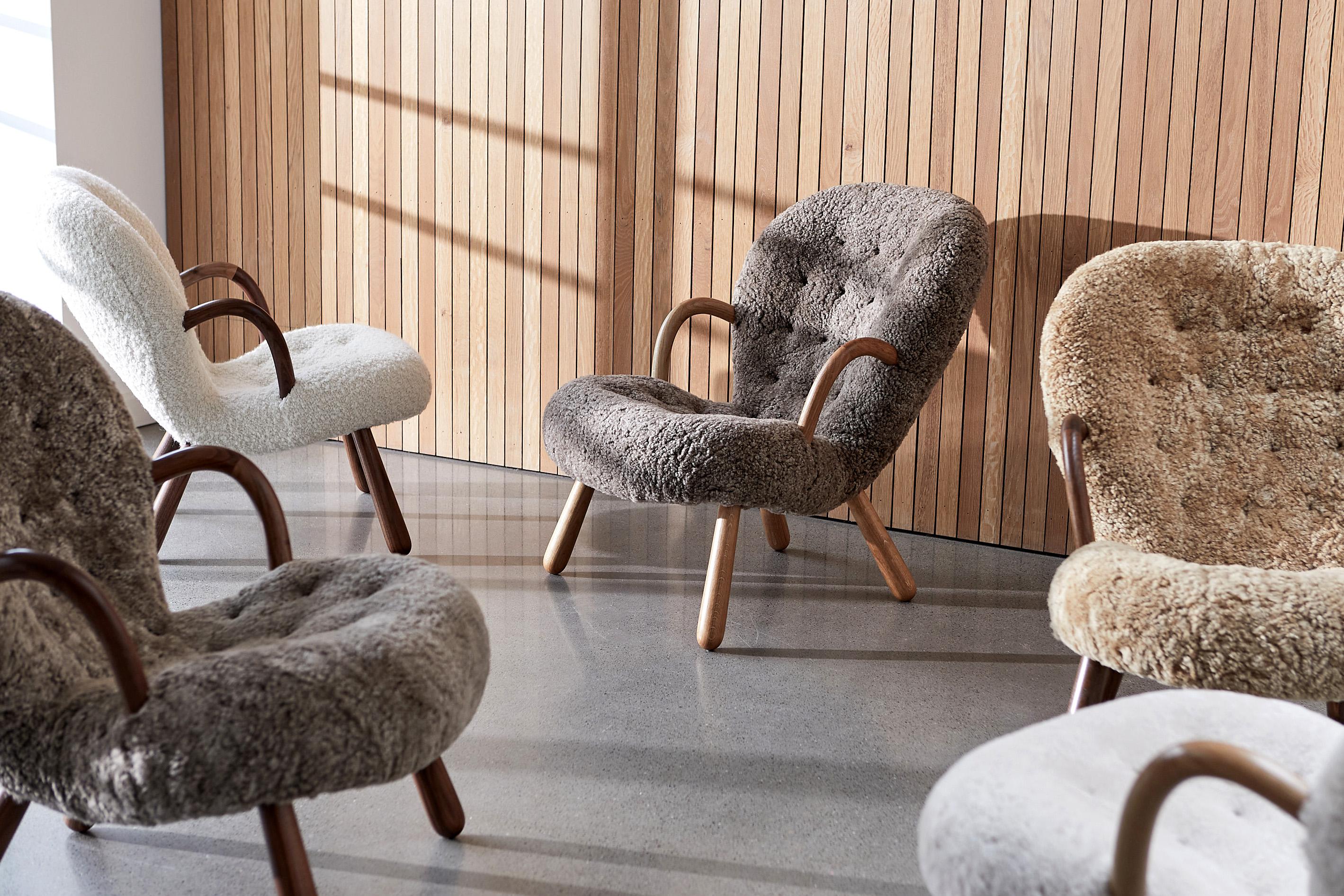 Sedia in pelle di pecora Re-Edition Clam Chair di Arnold Madsen in vendita 8
