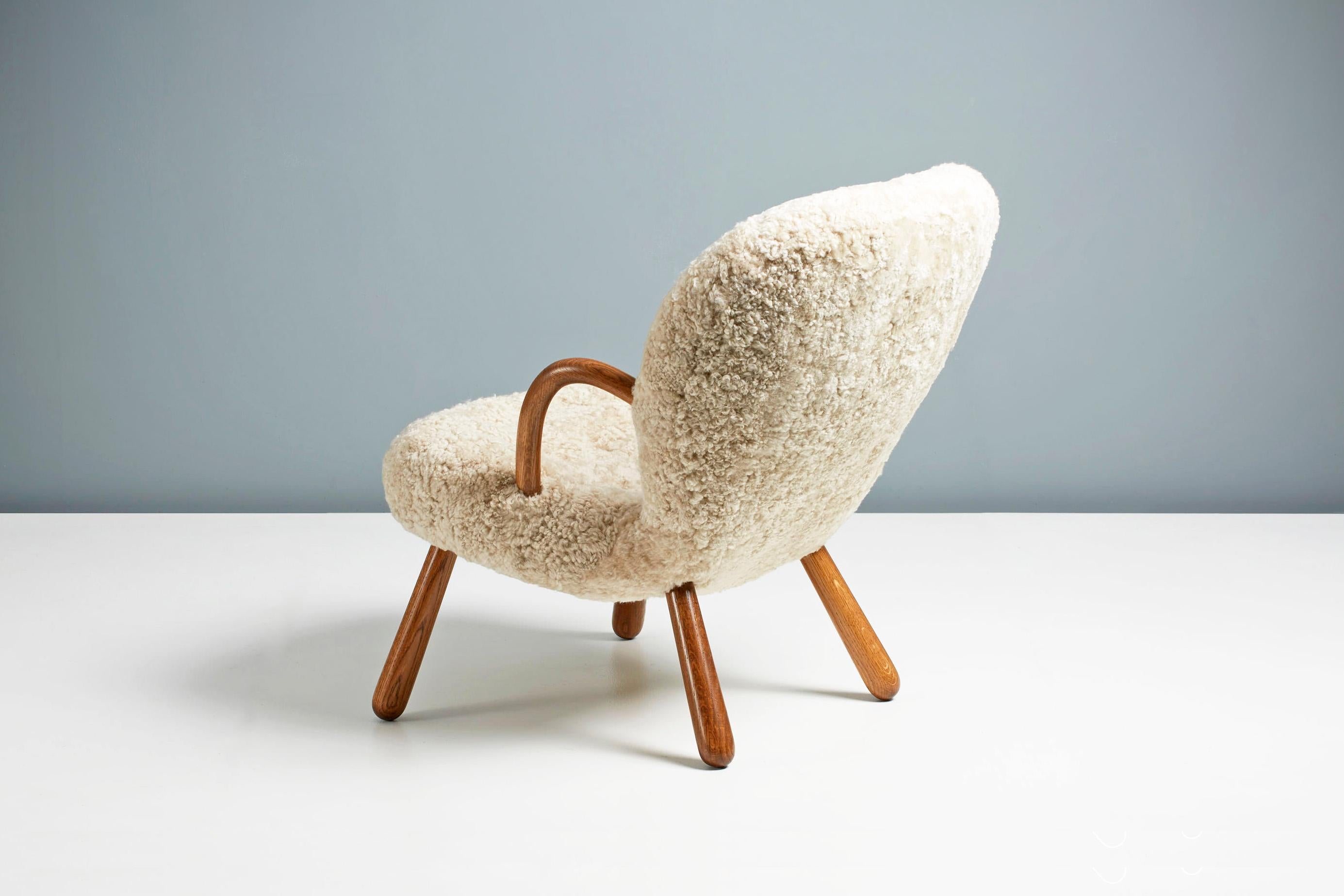 Re-Edition Sheepskin Clam Chair by Arnold Madsen 3