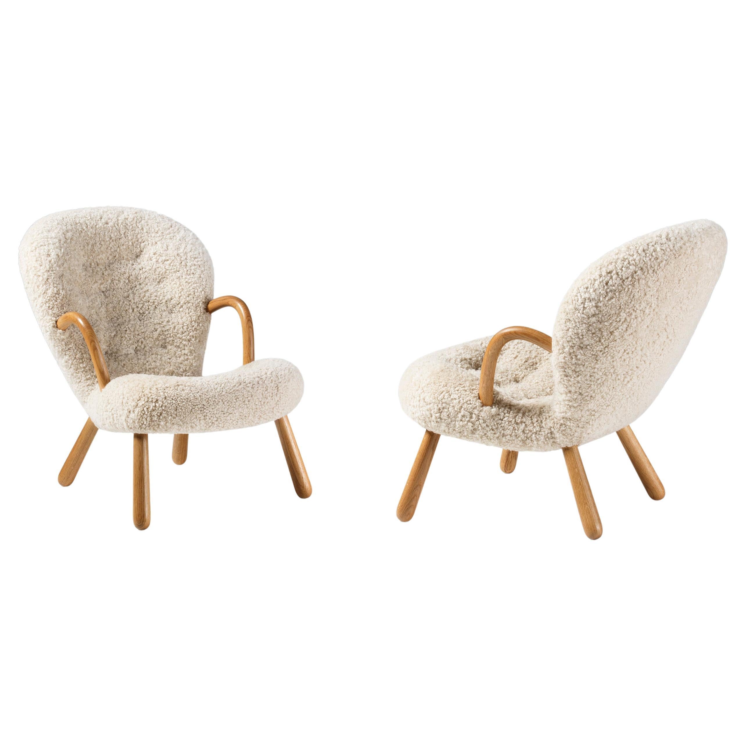 Pareja de sillas Arnold Madsen Clam de piel de oveja - Nueva edición