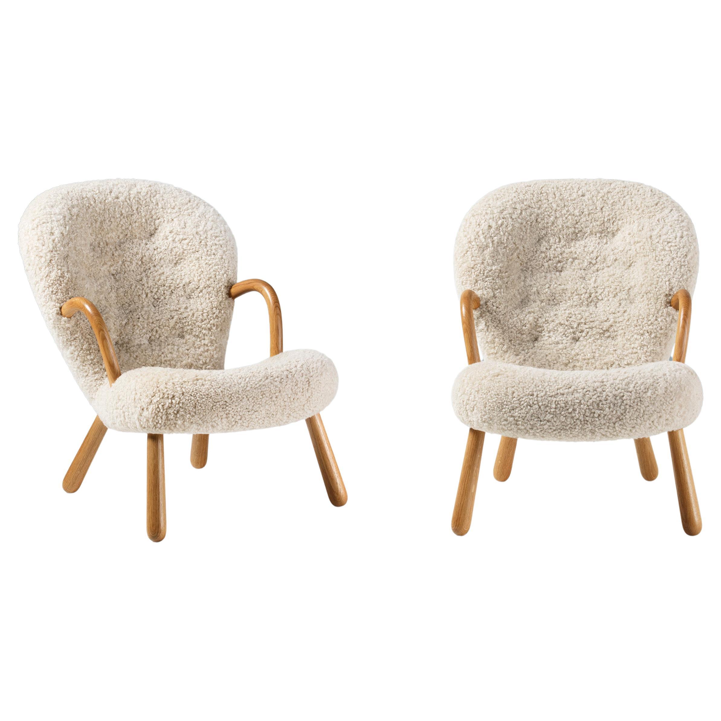 Arnold Madsen - Chaises Clam en peau de mouton - Nouvelle édition