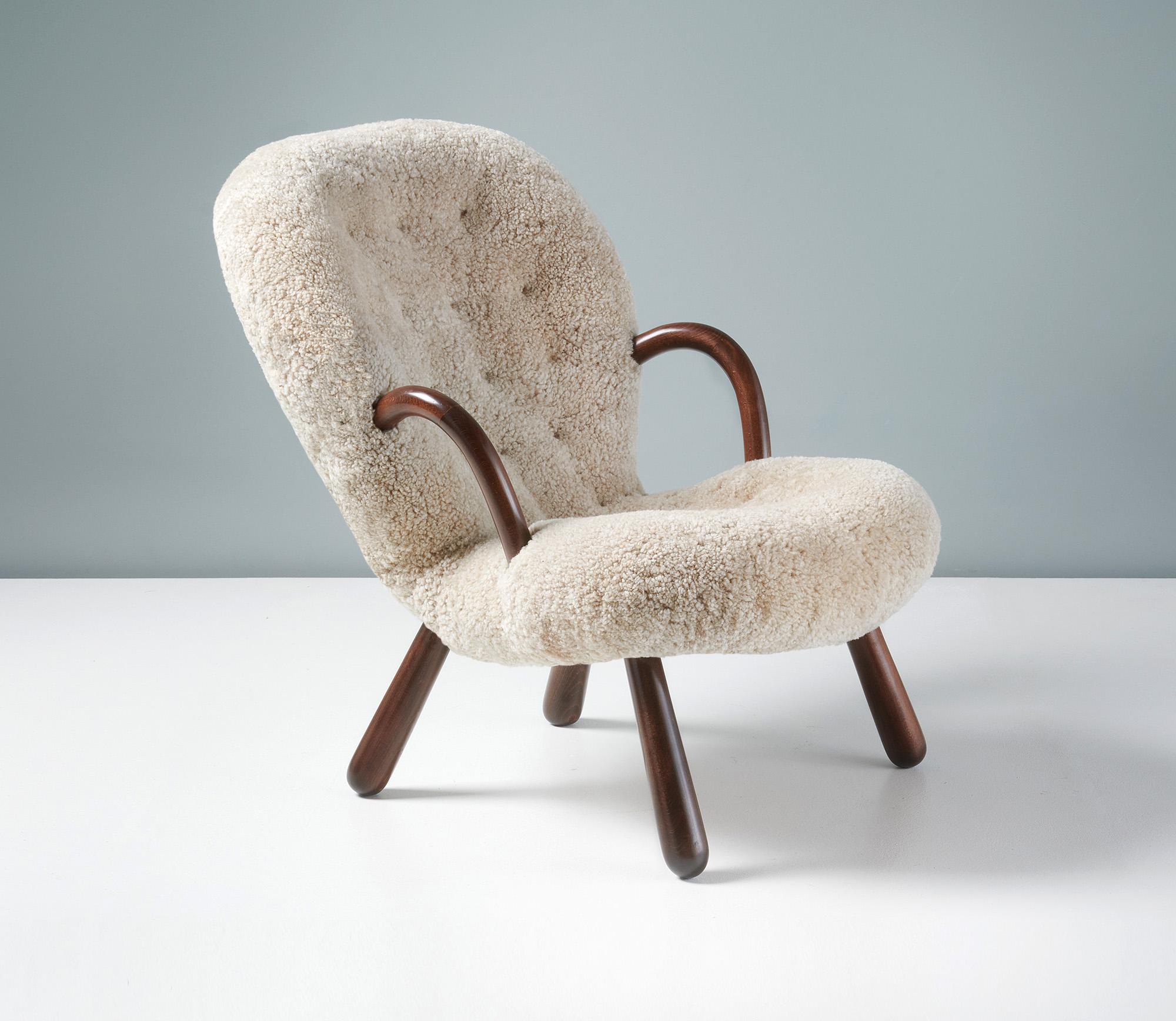 Arnold Madsen Vintage 1950s Sheepskin Clam Chair In Excellent Condition For Sale In London, GB