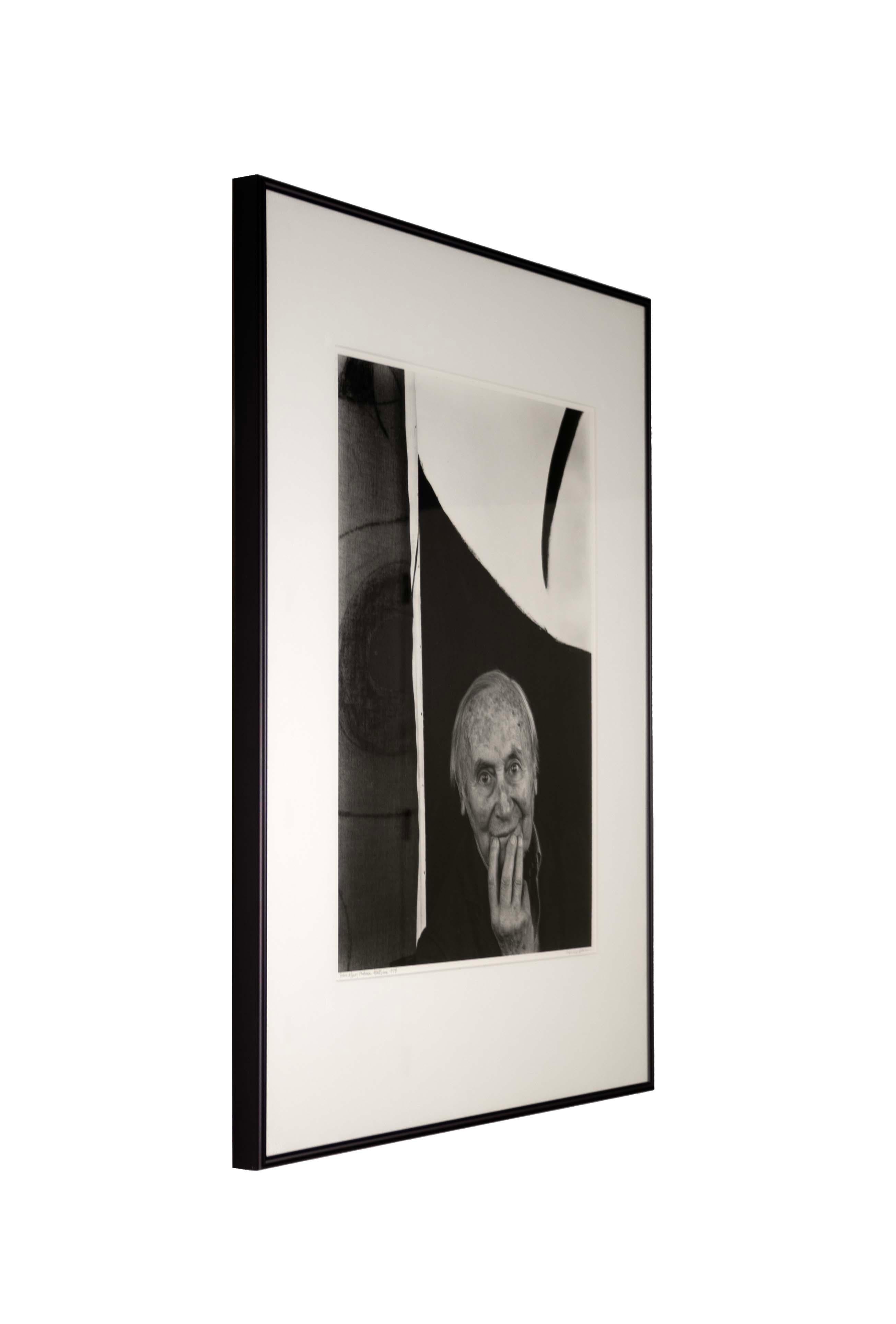 Arnold Newman Joan Miró, Paloma, Mallorca 1979 Fotografía firmada en gelatina de plata en Bueno estado para la venta en Keego Harbor, MI