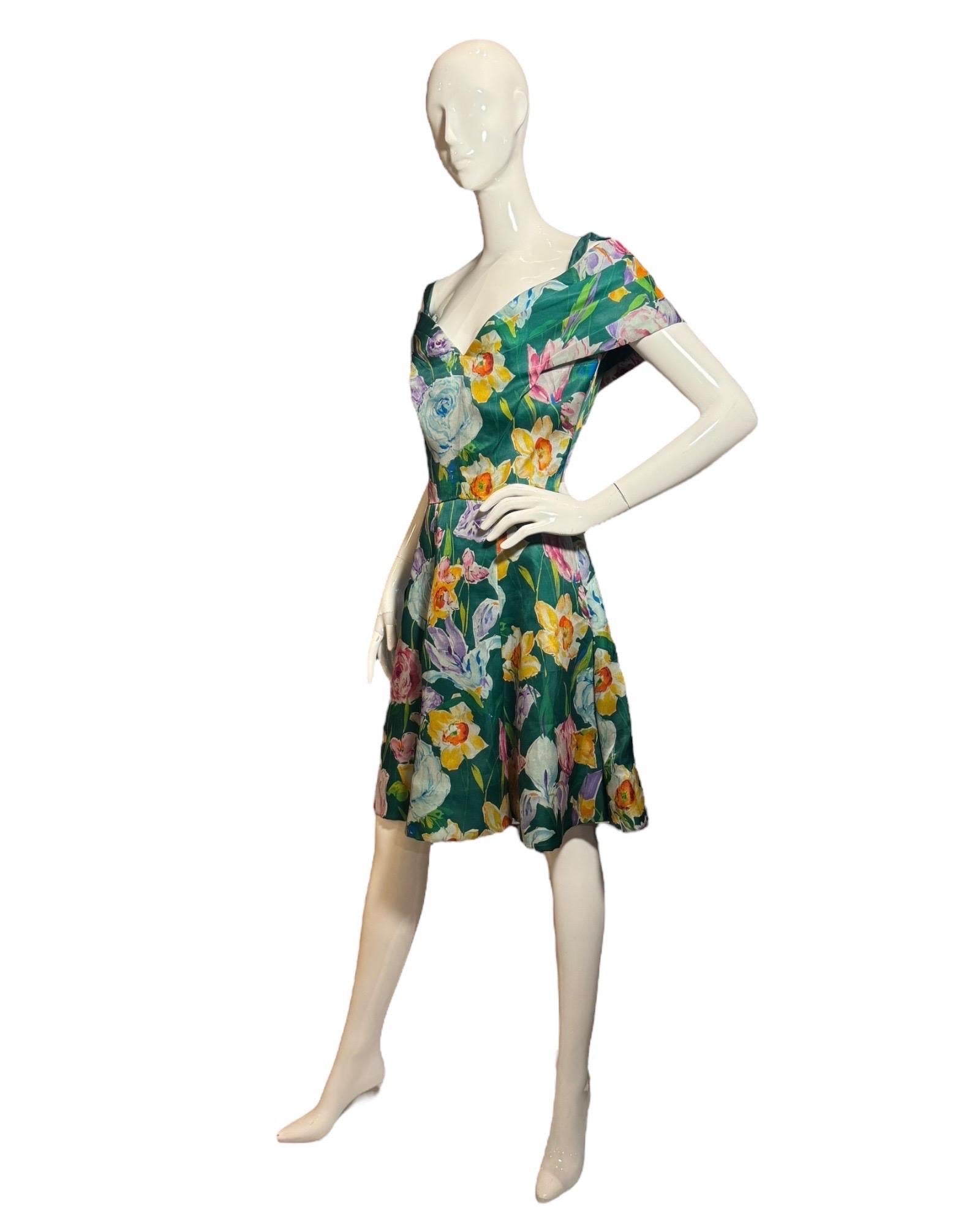 Arnold Scaasi 1950s Off-Shoulder Silk Floral Dress – Brooklyn Museum Provenance Excellent état - En vente à Kingston, NY